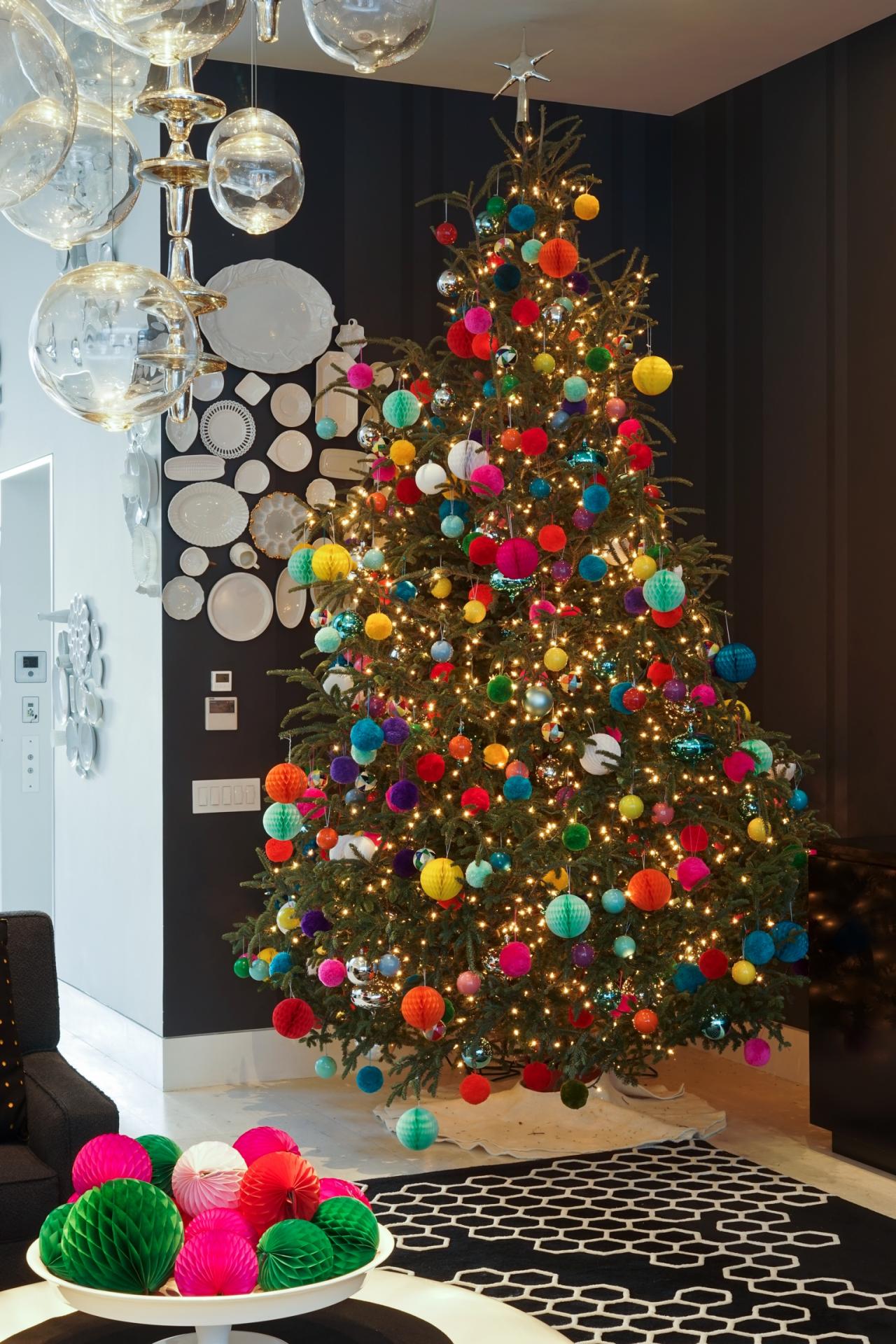 Which Tree Is Decorated On Christmas | blackbirdphotographydesign.com
