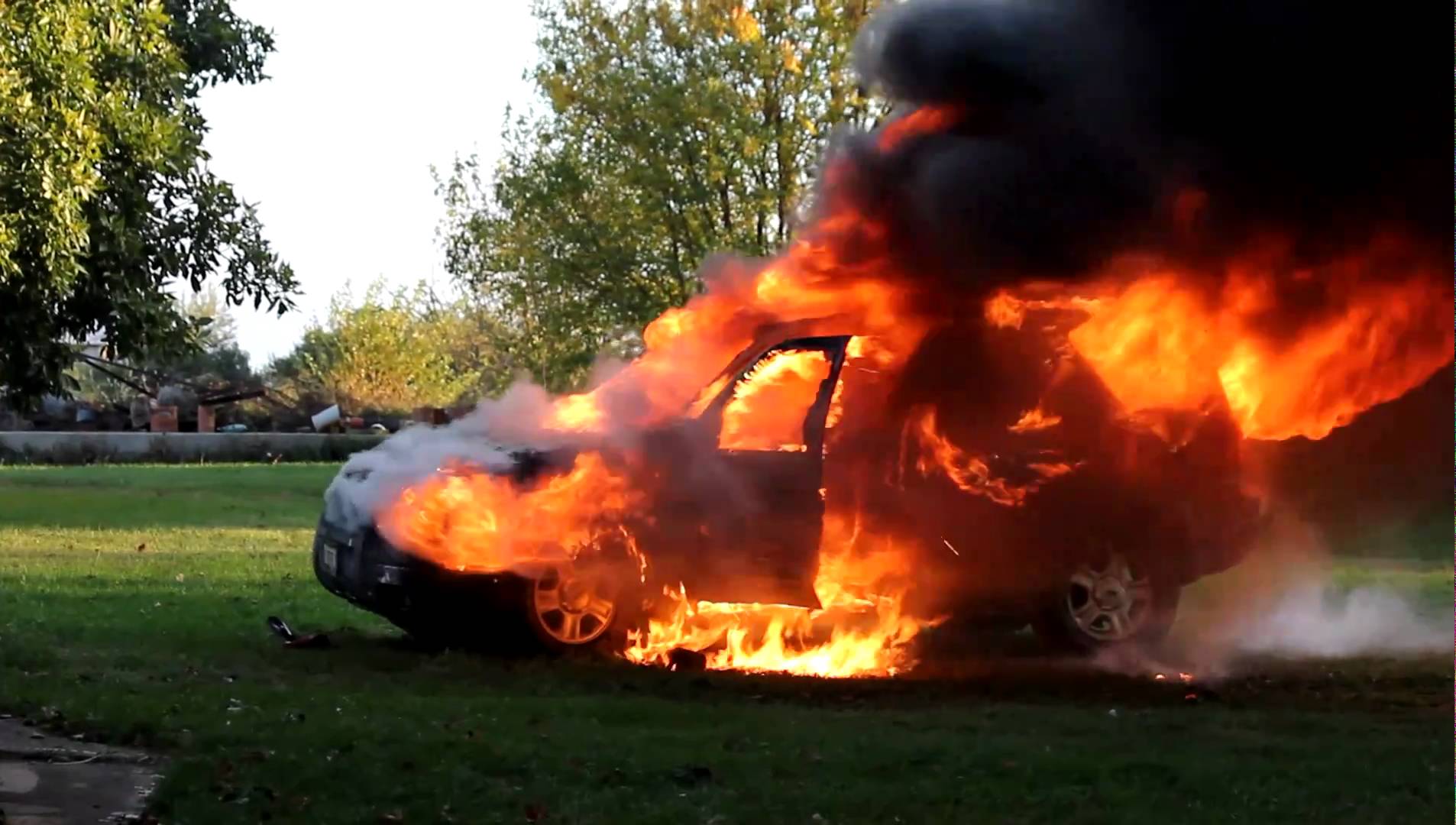 SUV ON FIRE - YouTube