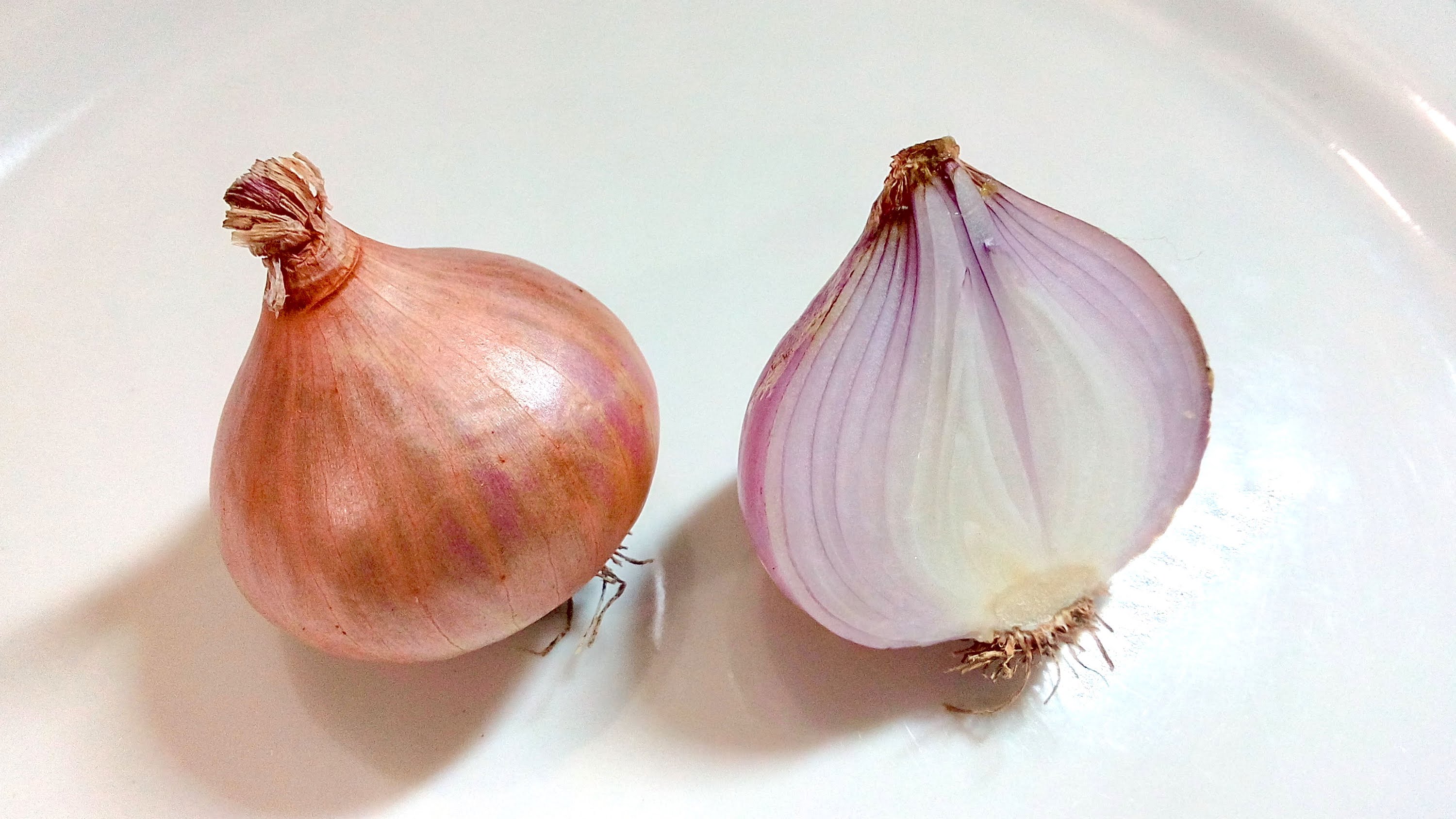 Top 10 Uses of Onion for Skin and Hair Care - YouTube