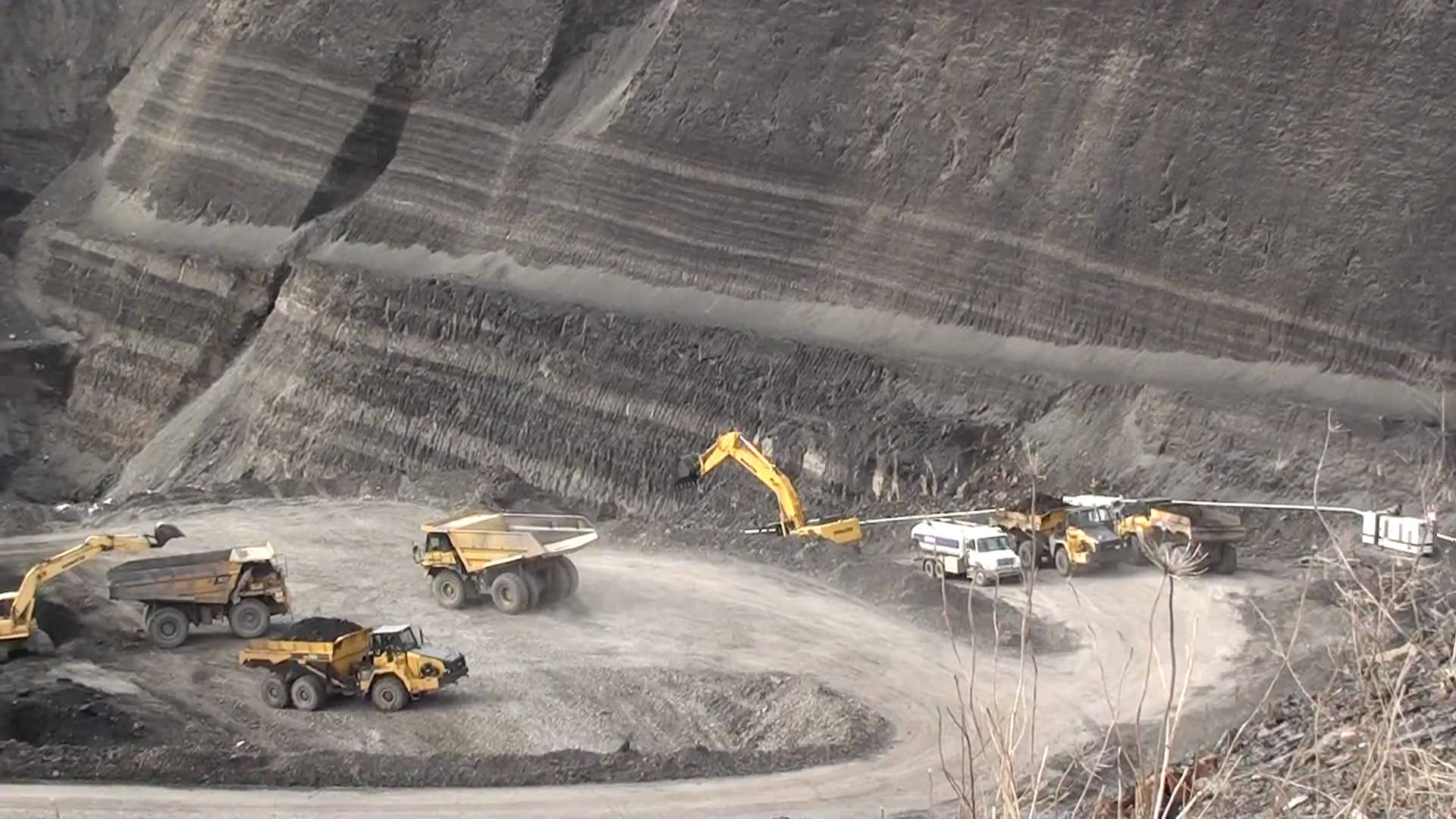 Open Pit Coal Mine - YouTube