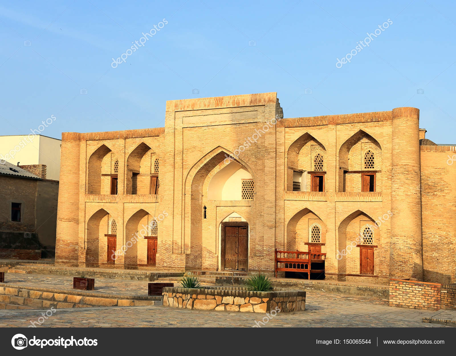 Medieval oriental structure — Stock Photo © pingvin121674 #150065544