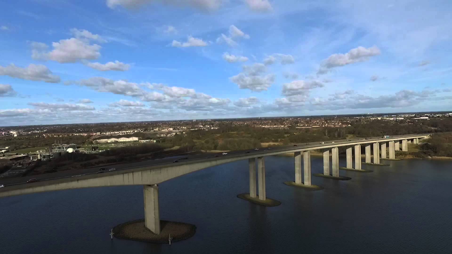 DJI Phantom 3 Advanced - Orwell Bridge, Ipswich, UK - Very windy 15 ...