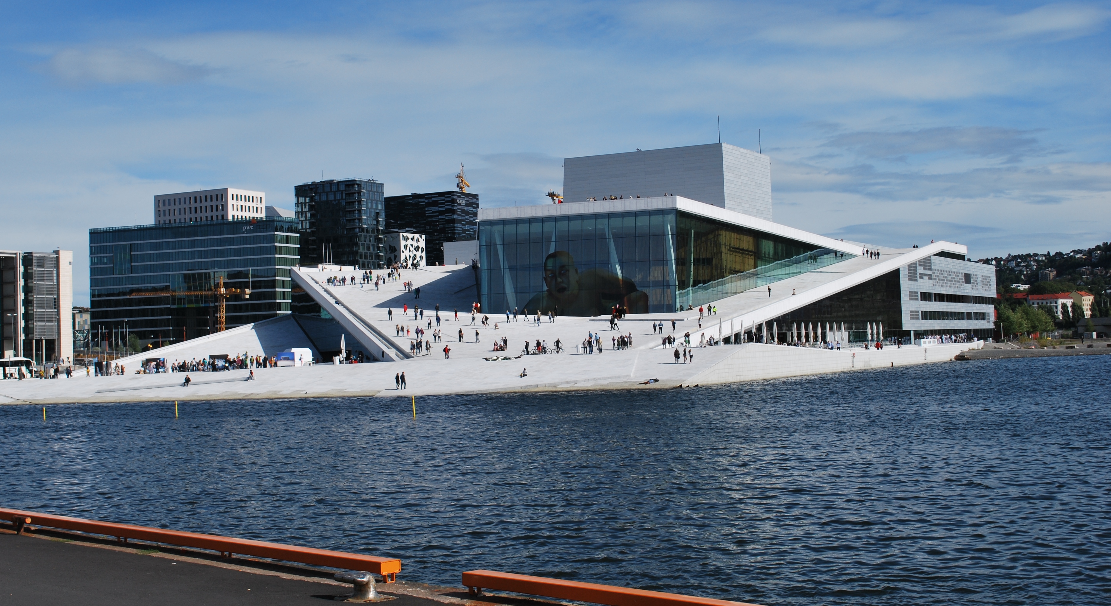 File:Oslo Opera House seen from Langkaia.JPG - Wikimedia Commons