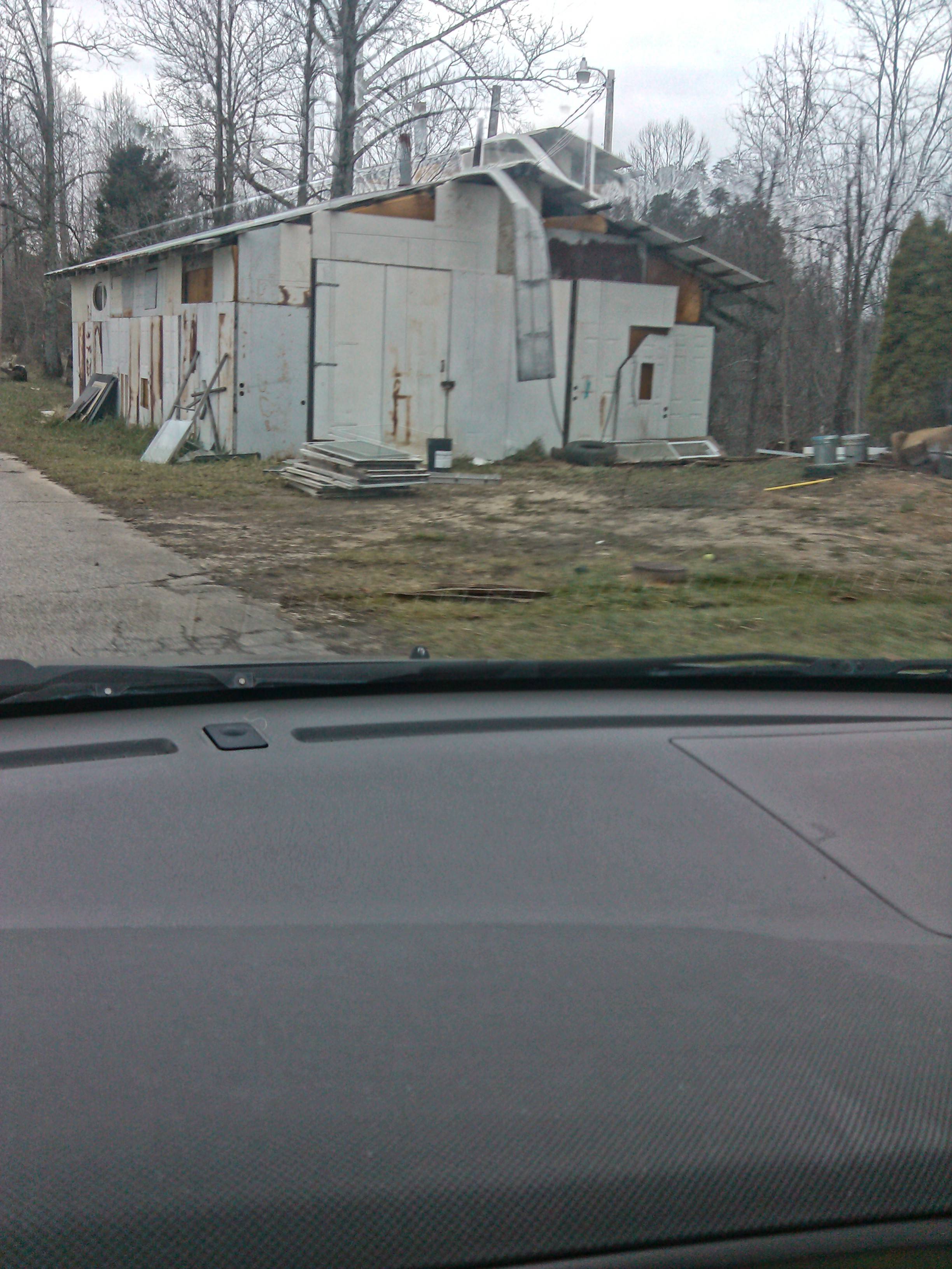 House made out of doors in Kentucky - Imgur