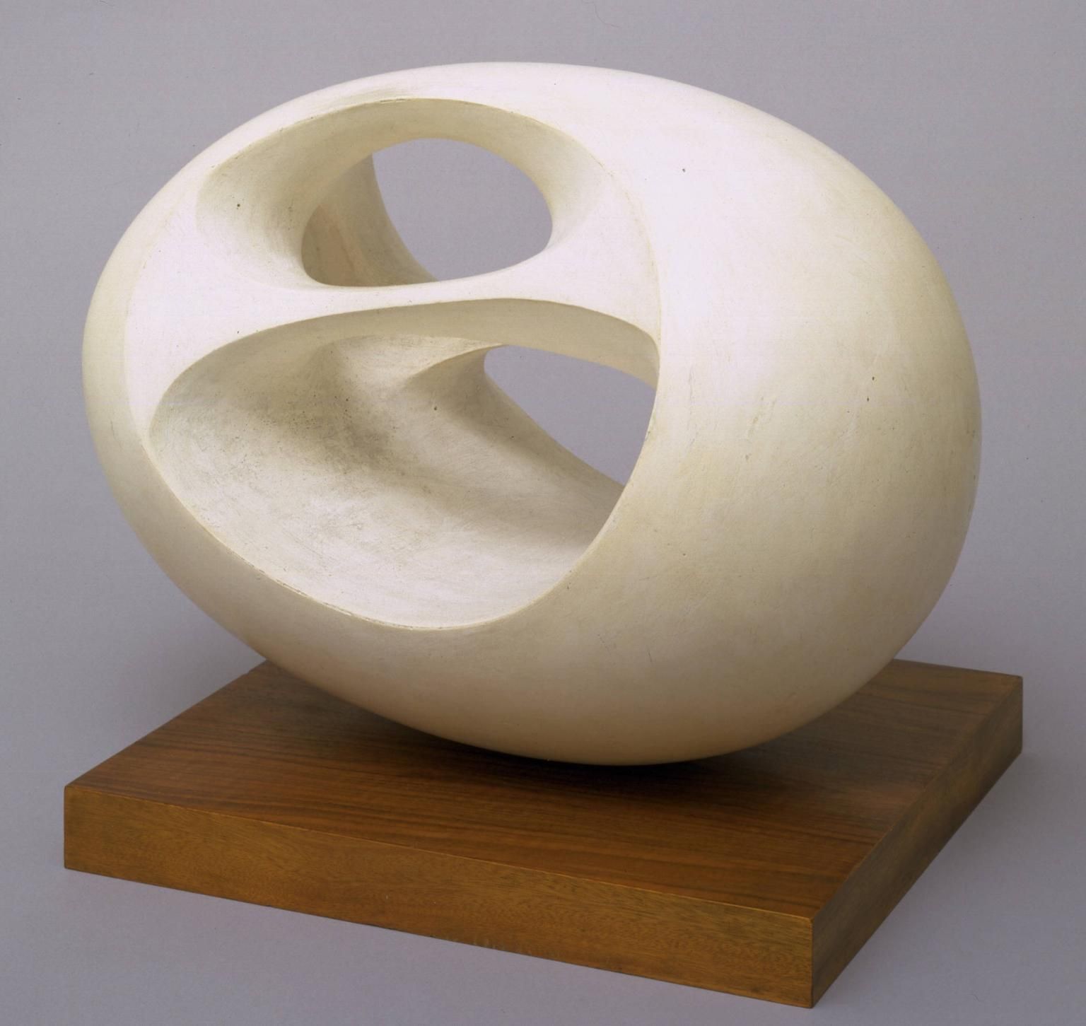 Barbara Hepworth, Oval Sculpture (No. 2), 1943, cast 1958, Plaster ...