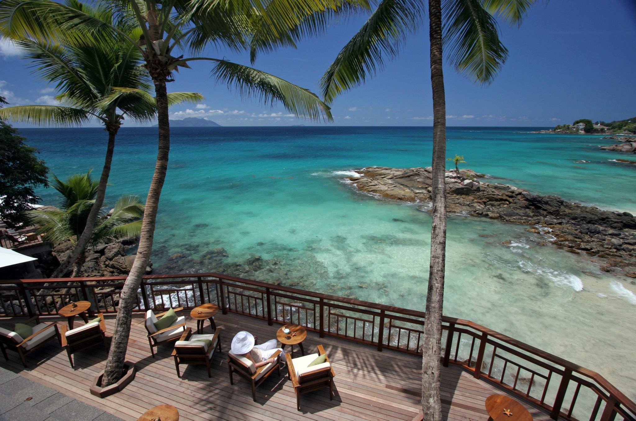Beach: Seychelles Restaurant Hotel Overlooking Sea Ocean Africa ...