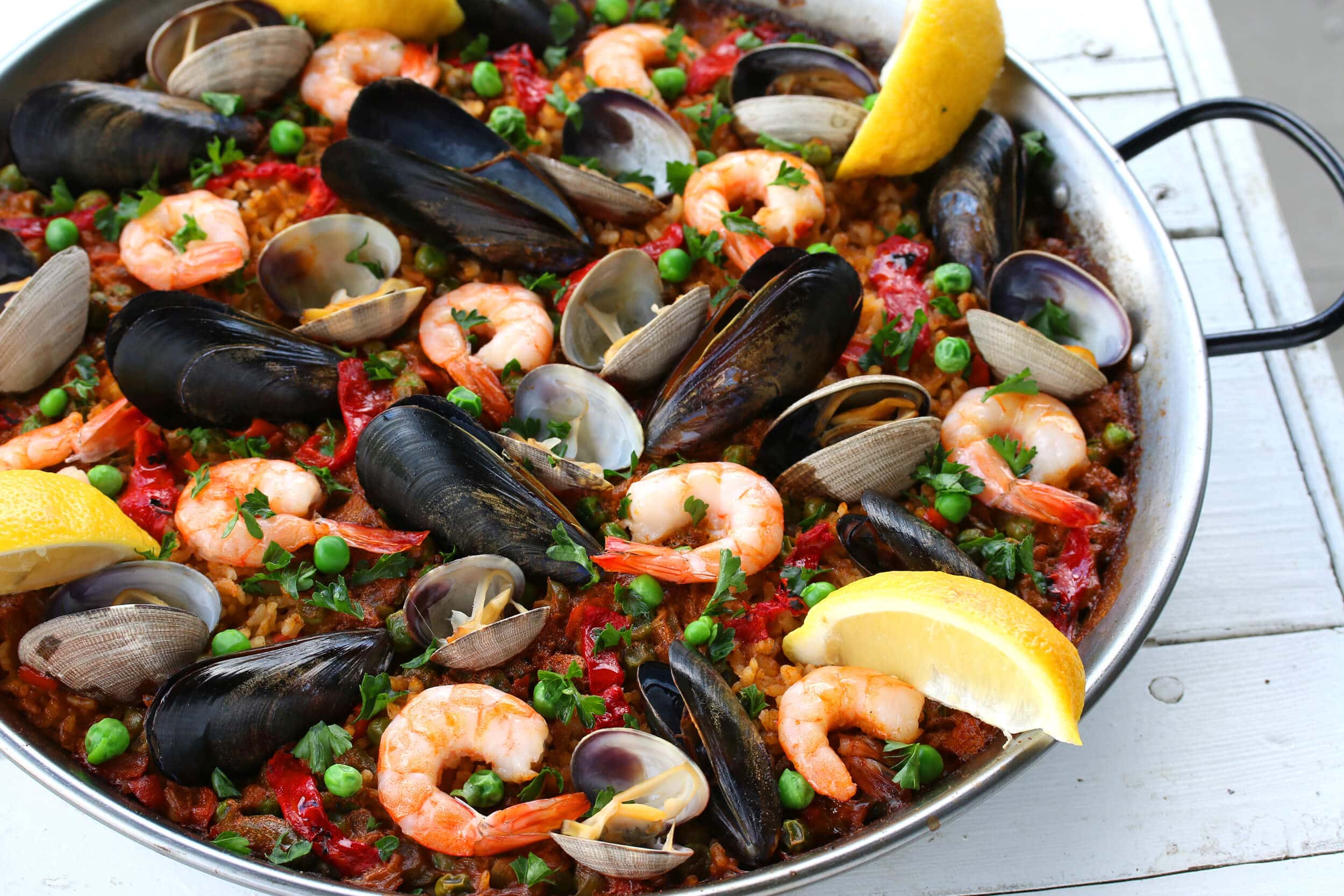 Seafood Paella (Paella de Marisco) - The Daring Gourmet