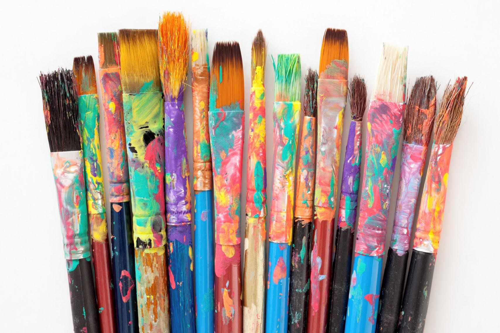 free-photo-paint-and-brushes-isolated-tools-studioshot-free