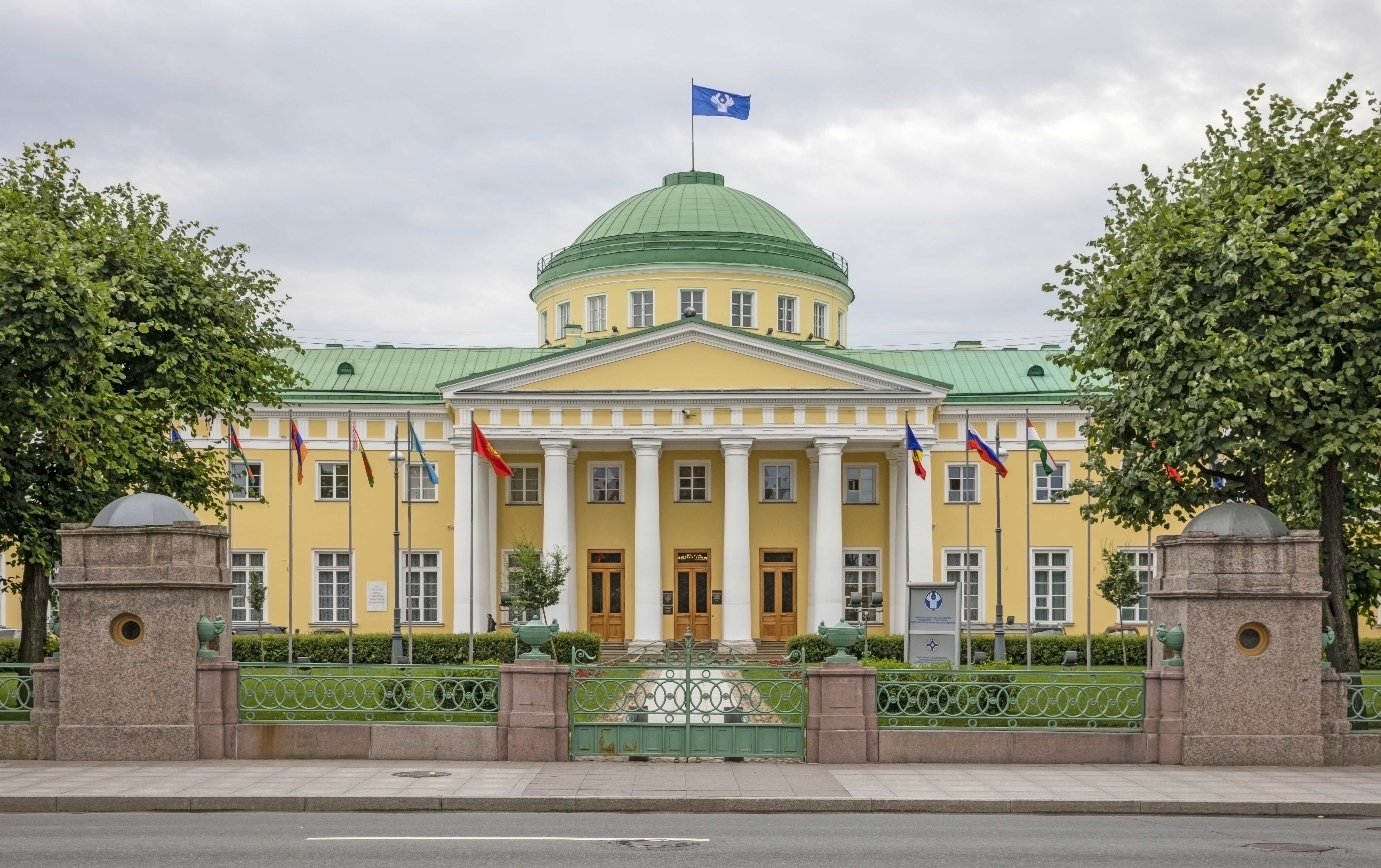 File:RUS-2016-SPB-Tauride Palace.jpg - Wikimedia Commons