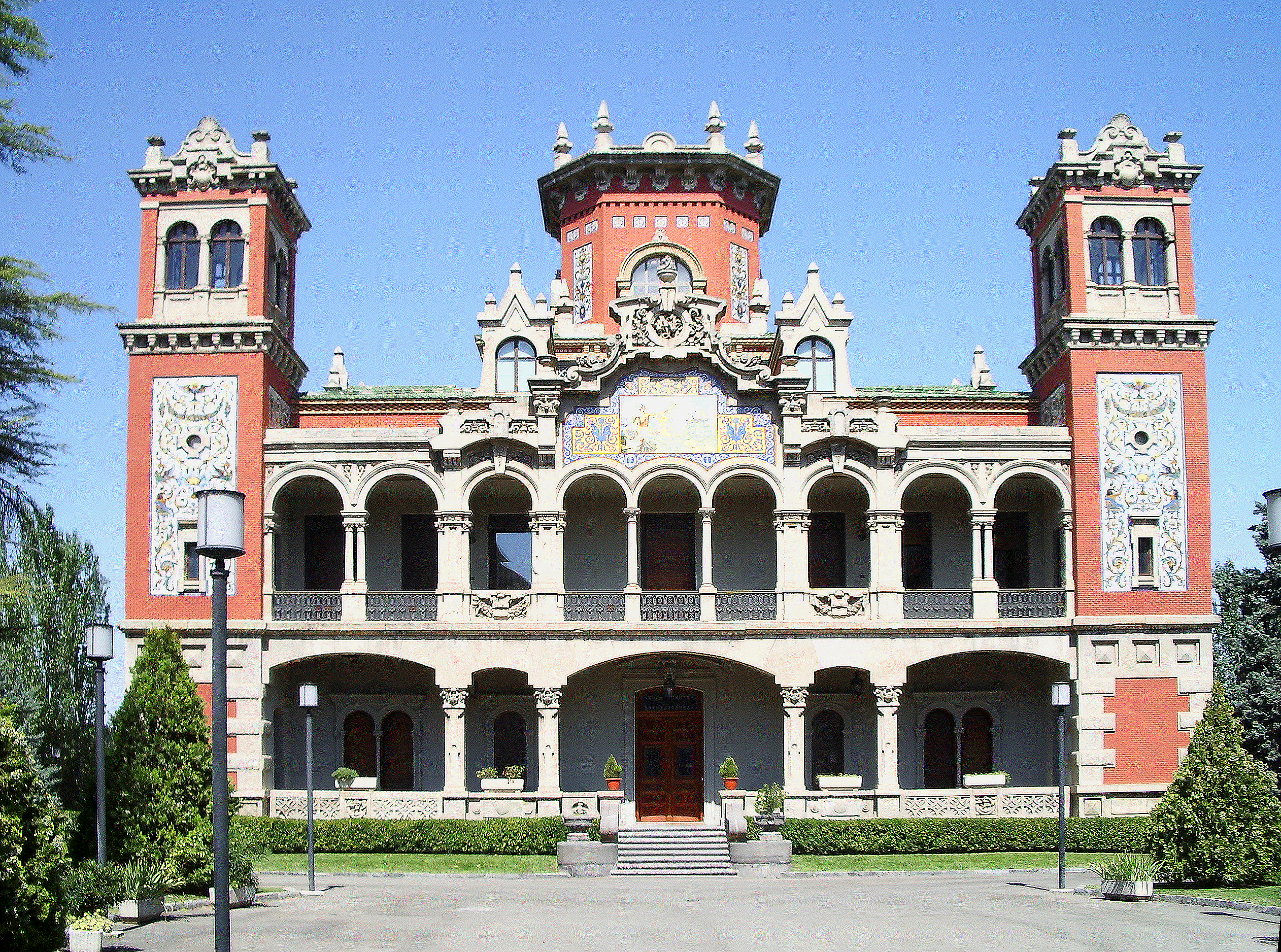 File:Palacio de Larrinaga.jpg - Wikimedia Commons