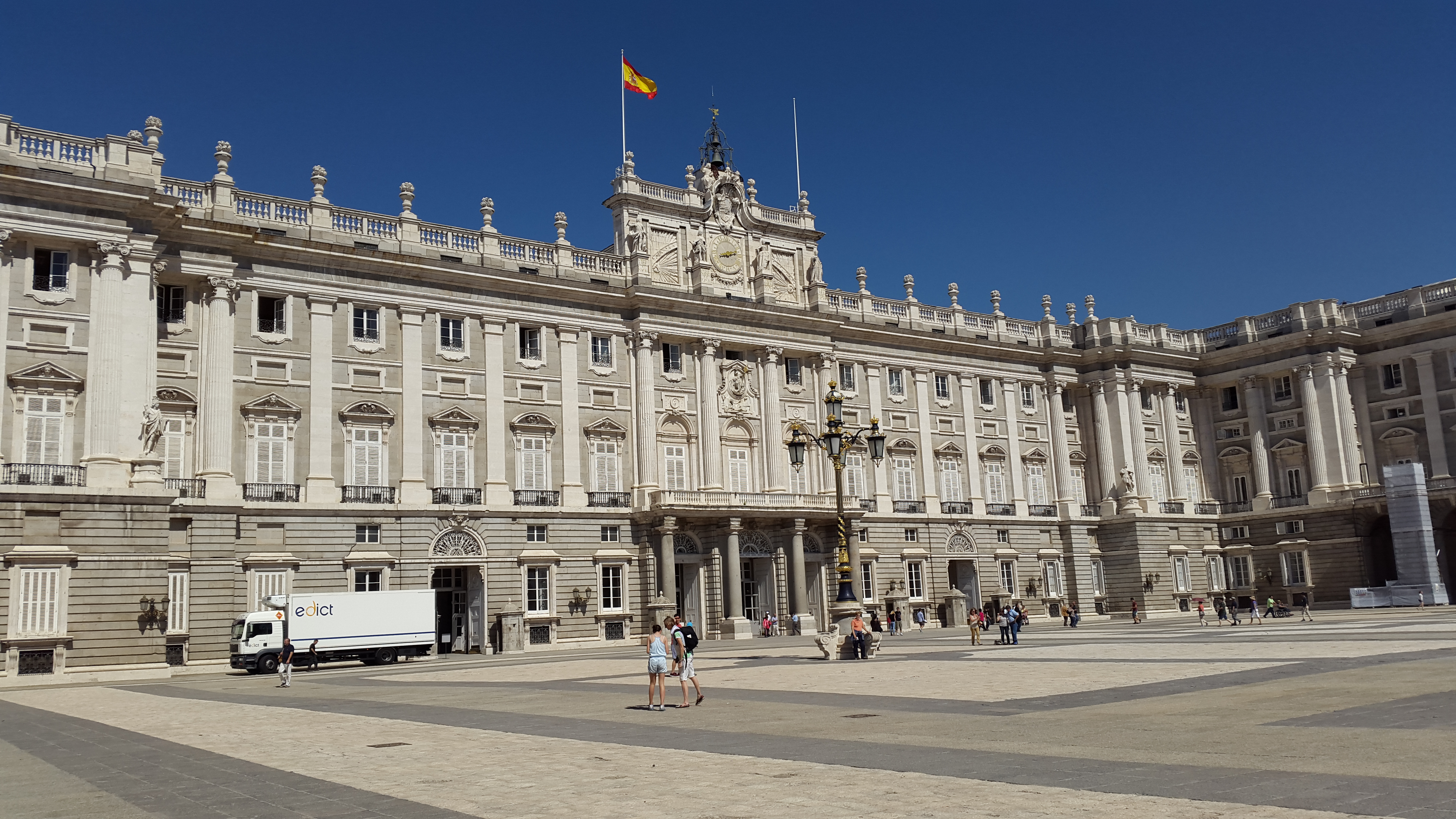 Palacio Real de Madrid/ Royal Palace of Madrid - TravBlog.com ...
