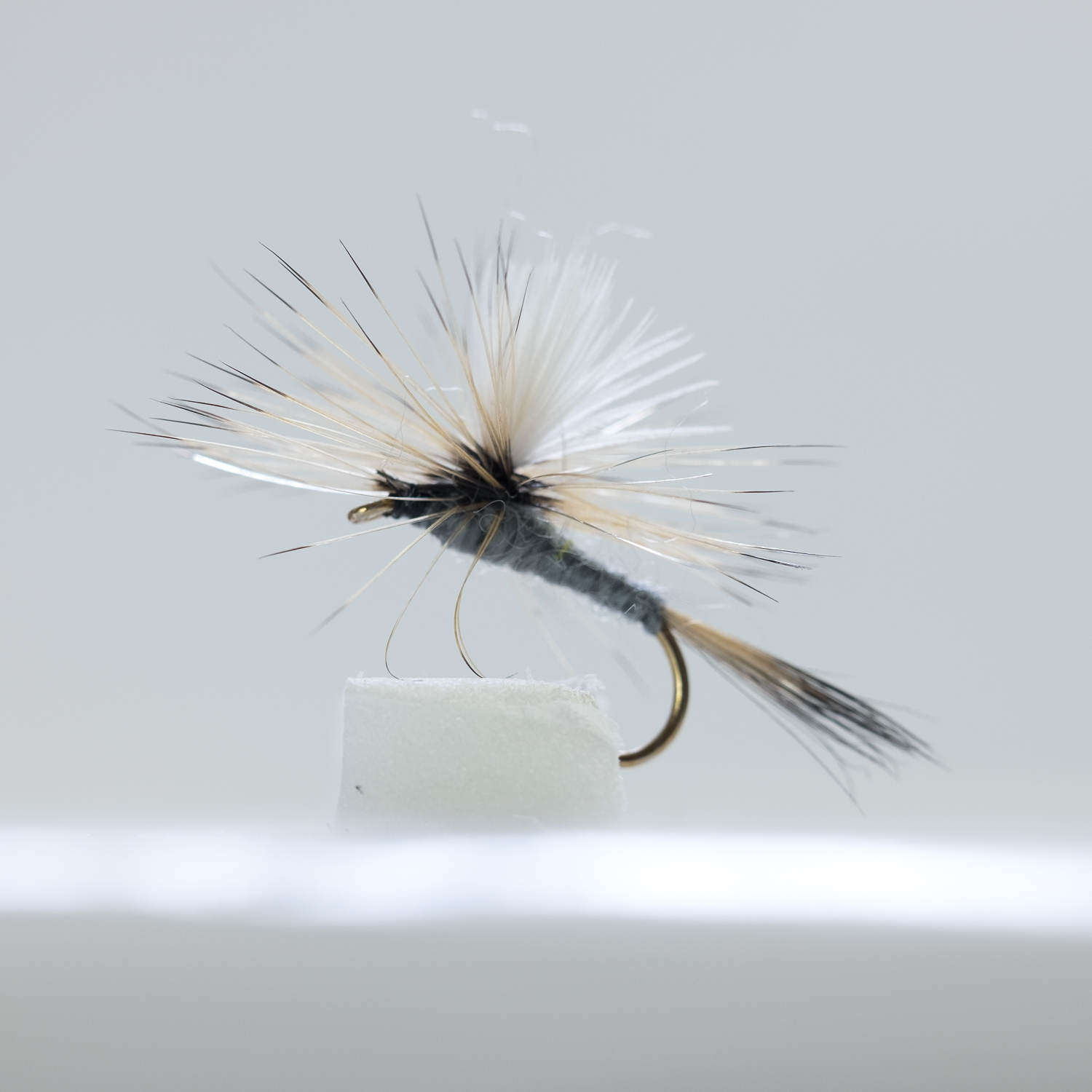 Grey duster Parachute Dry Fly - Dragonflies