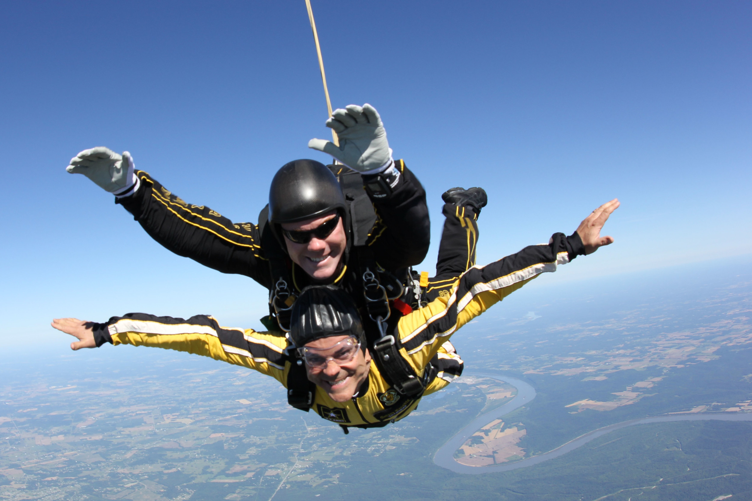 Taking the plunge: Gov. Bevin jumps from plane over Fort Knox ...