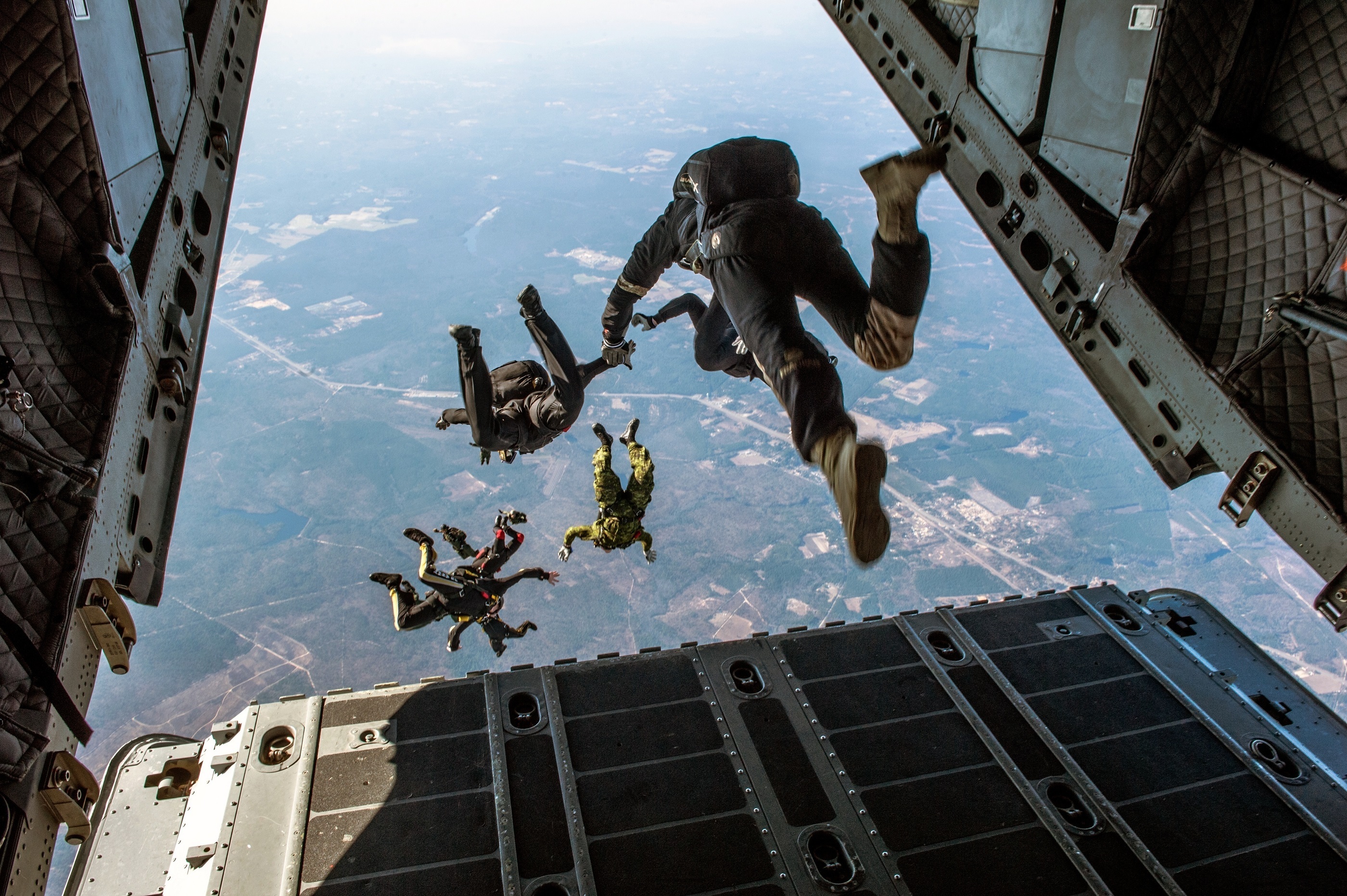 Parachute jumping photo