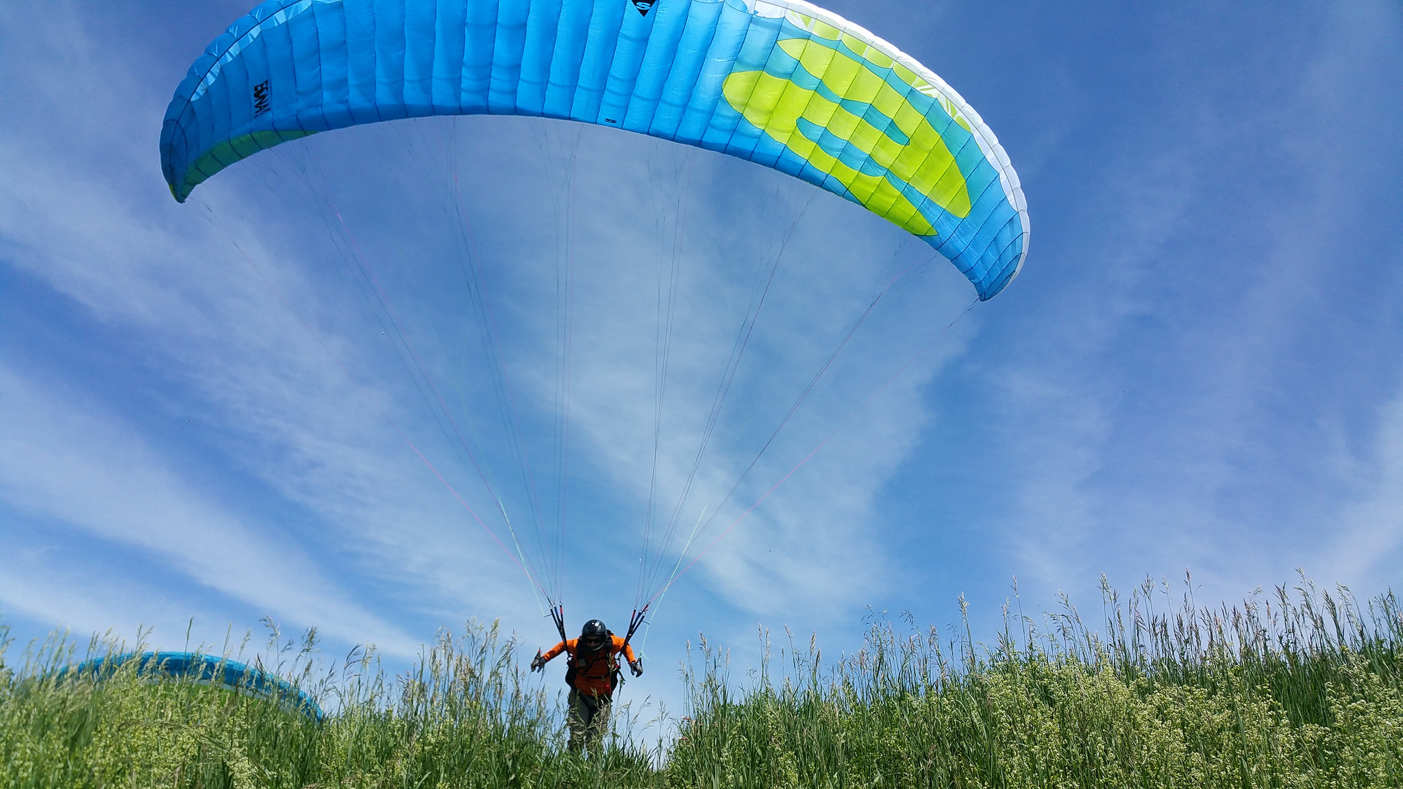 Paragliding Tips for Take Off - Letsgoparagliding - Paragliding ...