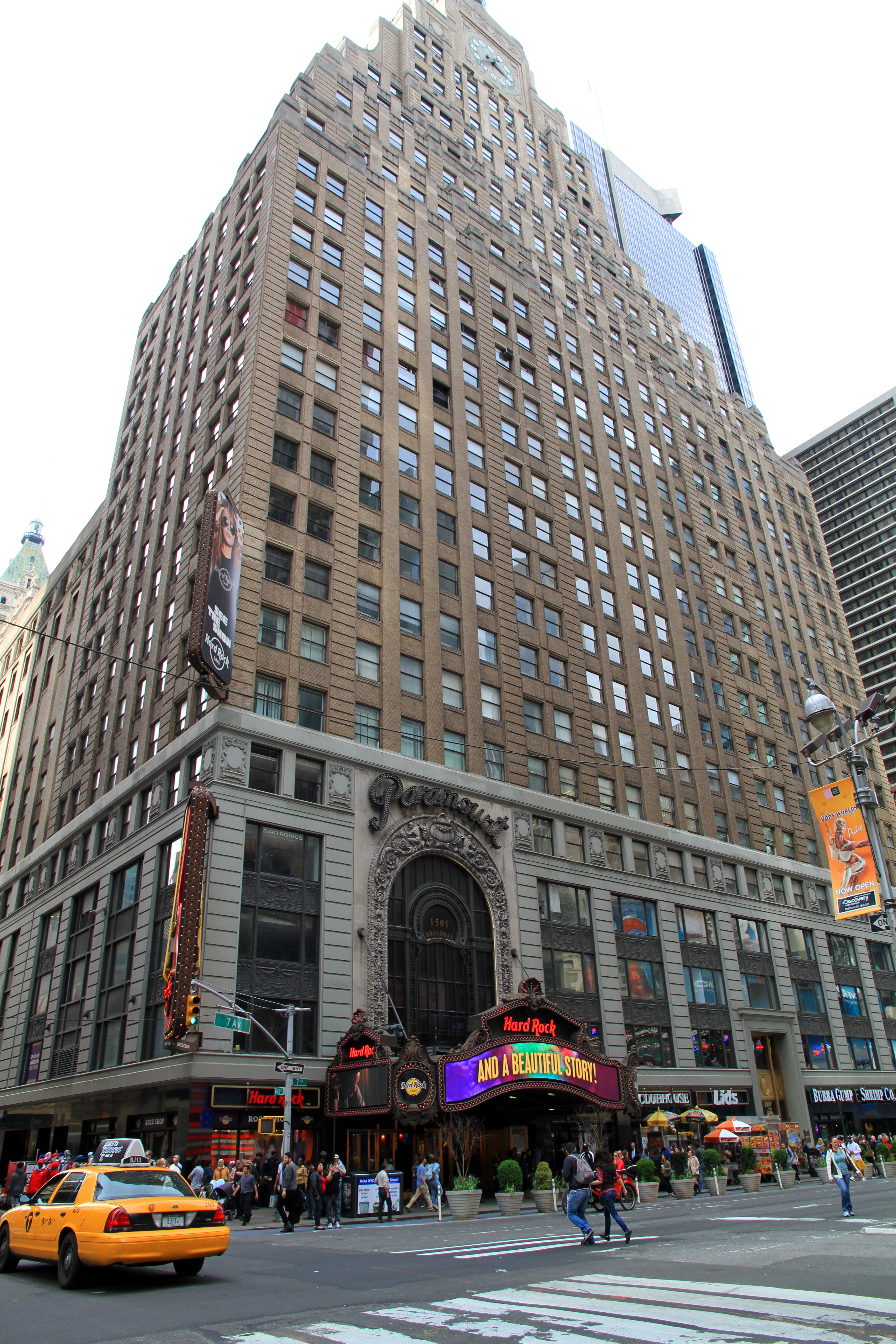 File:USA-NYC-Paramount Building.JPG - Wikimedia Commons