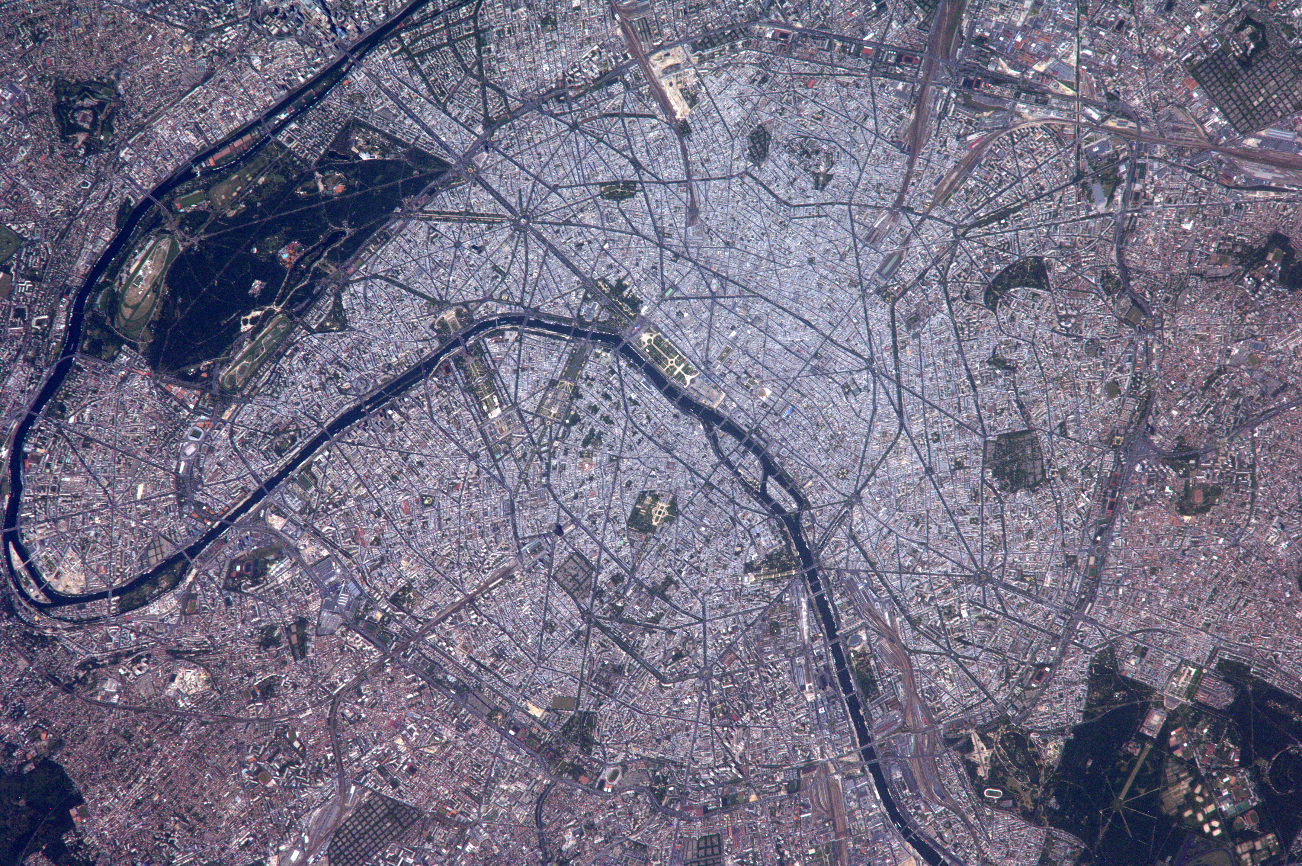 Space in Images - 2014 - 07 - Paris, France