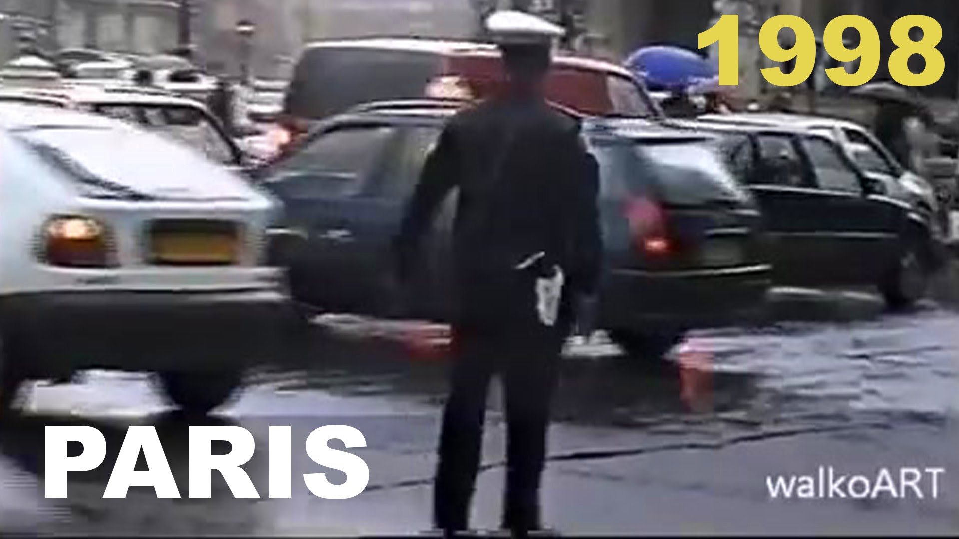 Funny PARIS ! Der Verkehrspolizist in Aktion - the traffic cop in ...