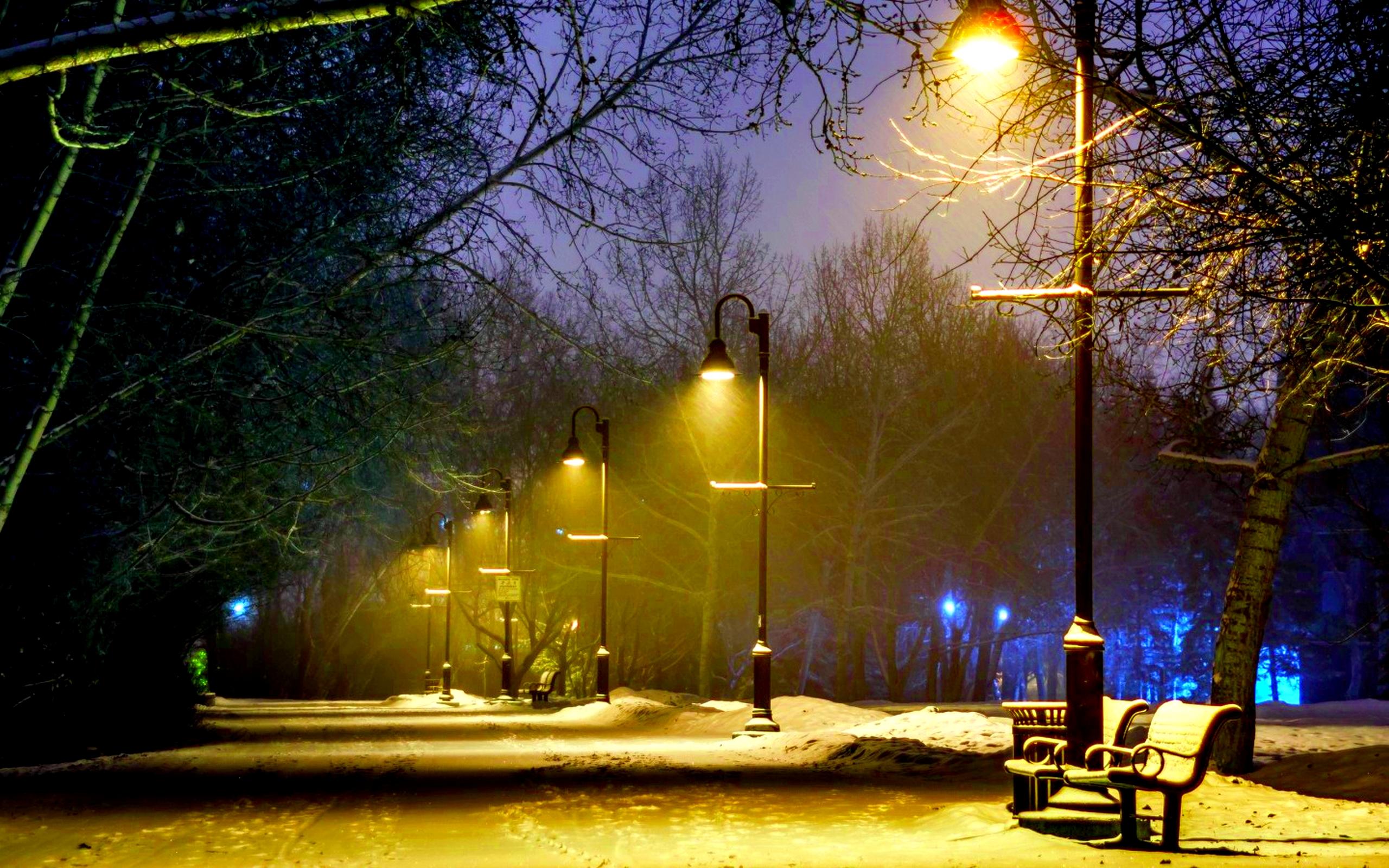 Уличное освещение зимой