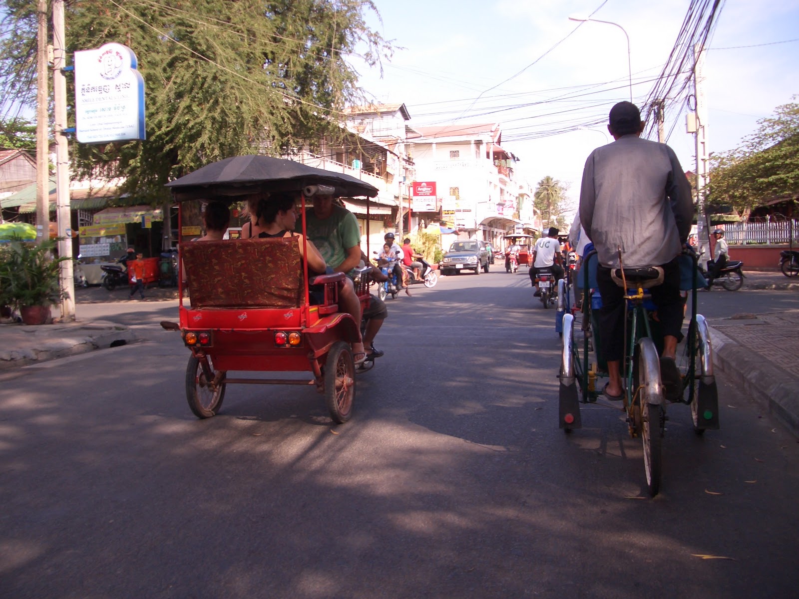 Angela and Chris Cambodia: Crazy Cyclo in Phnom Penh