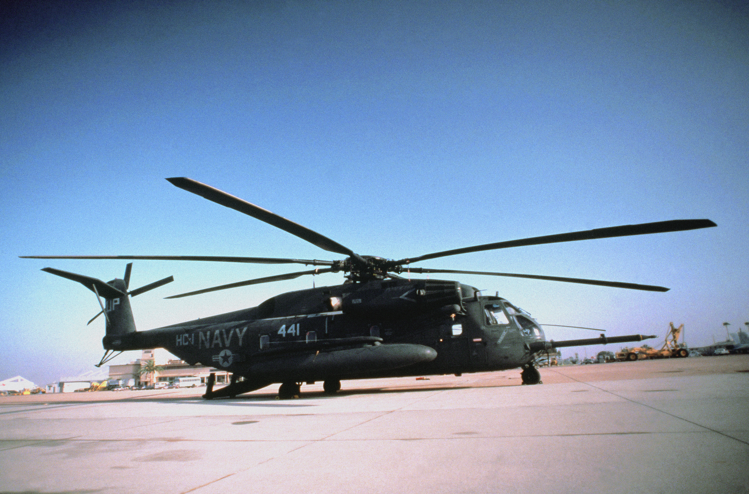 Right side view of a parked CH-53E Super Stallion helicopter from ...