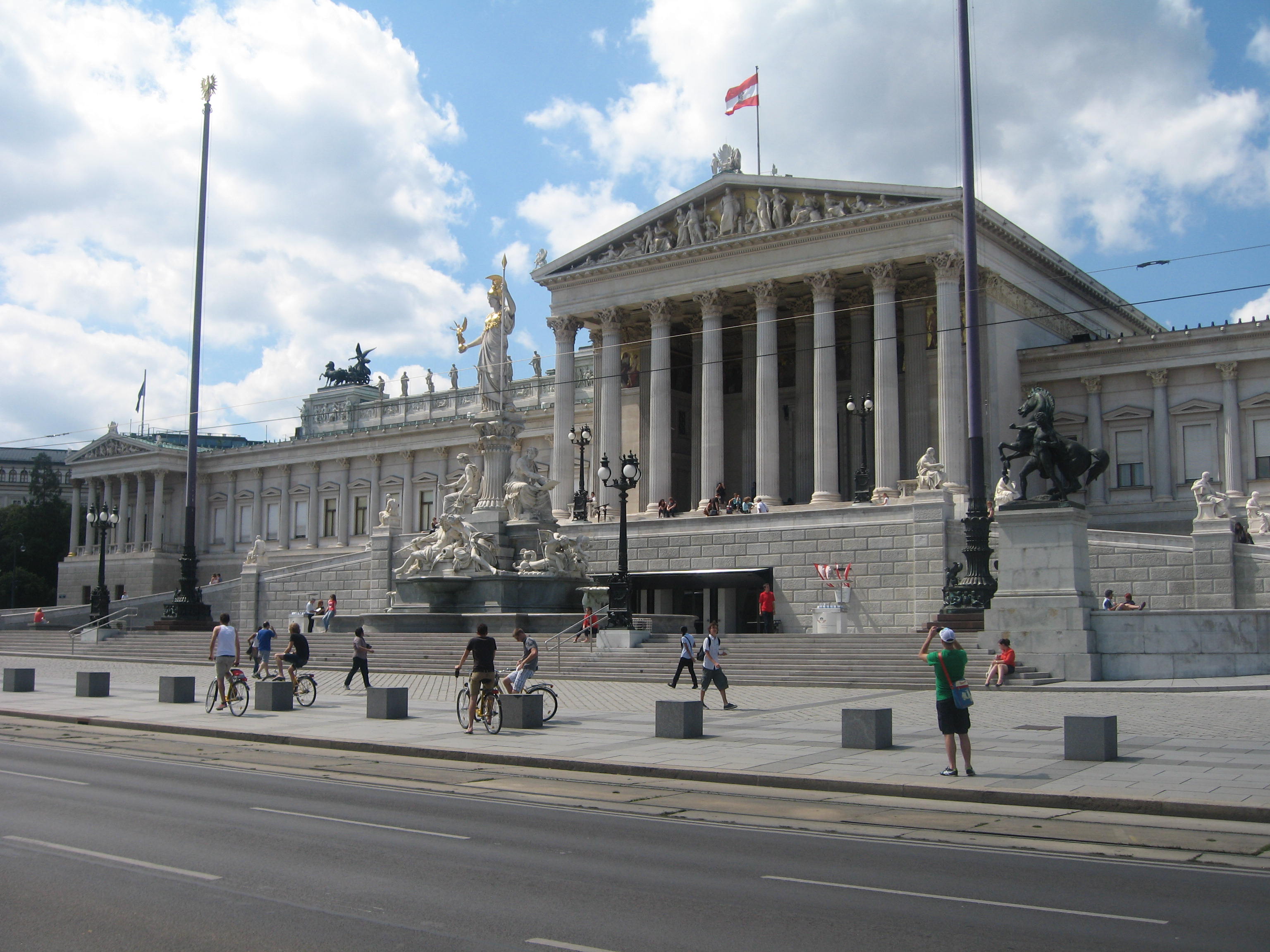 File:Parlamentul din Viena.jpg - Wikimedia Commons