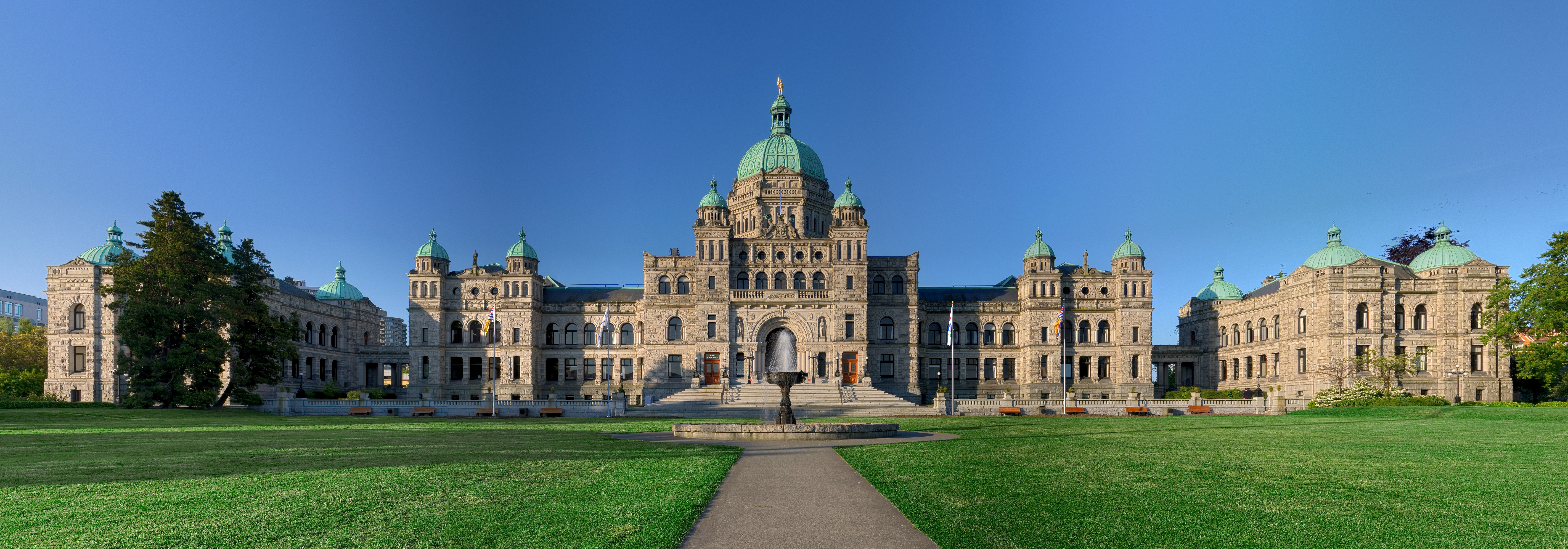 File:British Columbia Parliament Buildings - Pano - HDR.jpg - Wikipedia