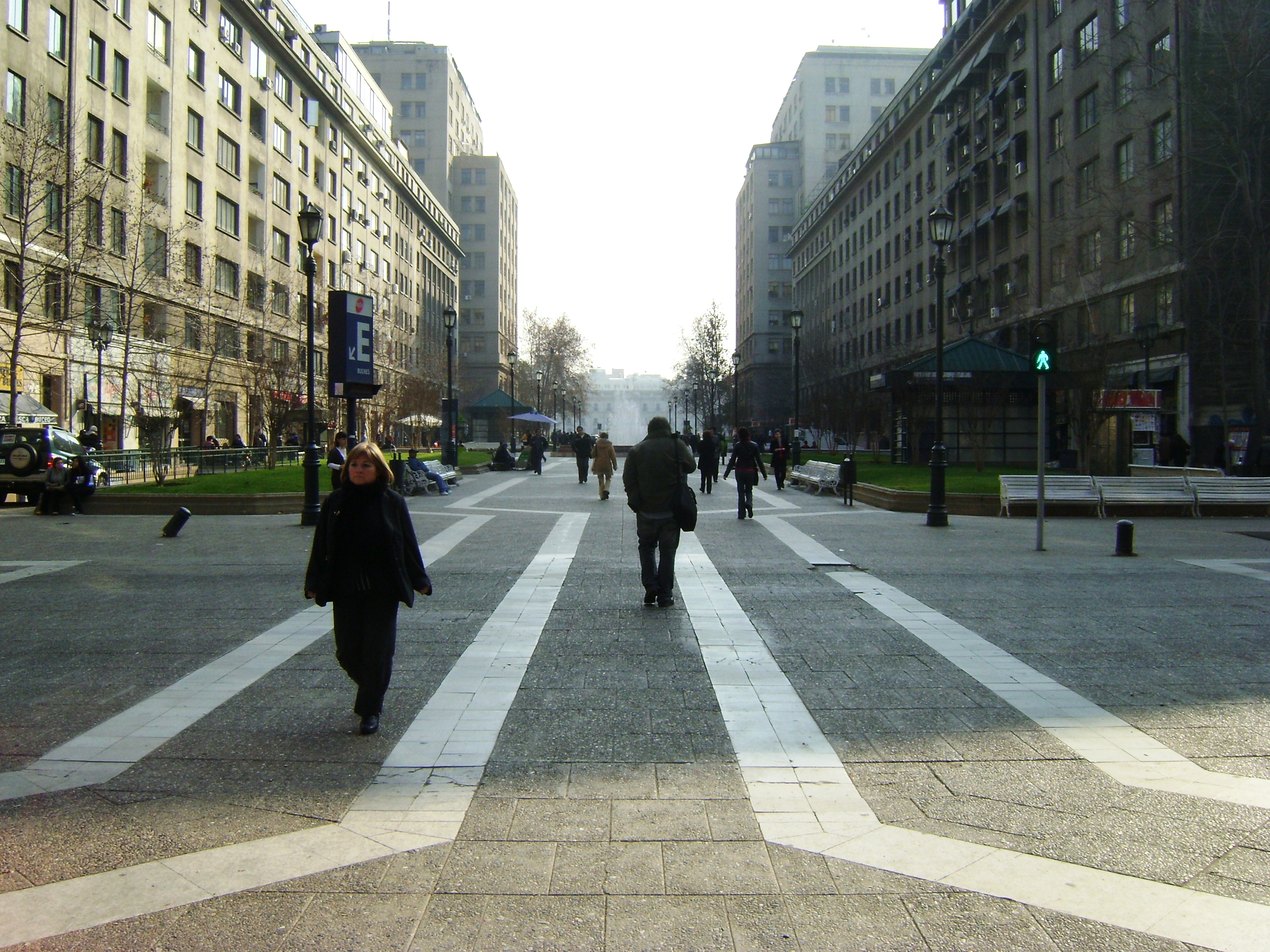 File:Paseo Bulnes de Santiago.JPG - Wikimedia Commons