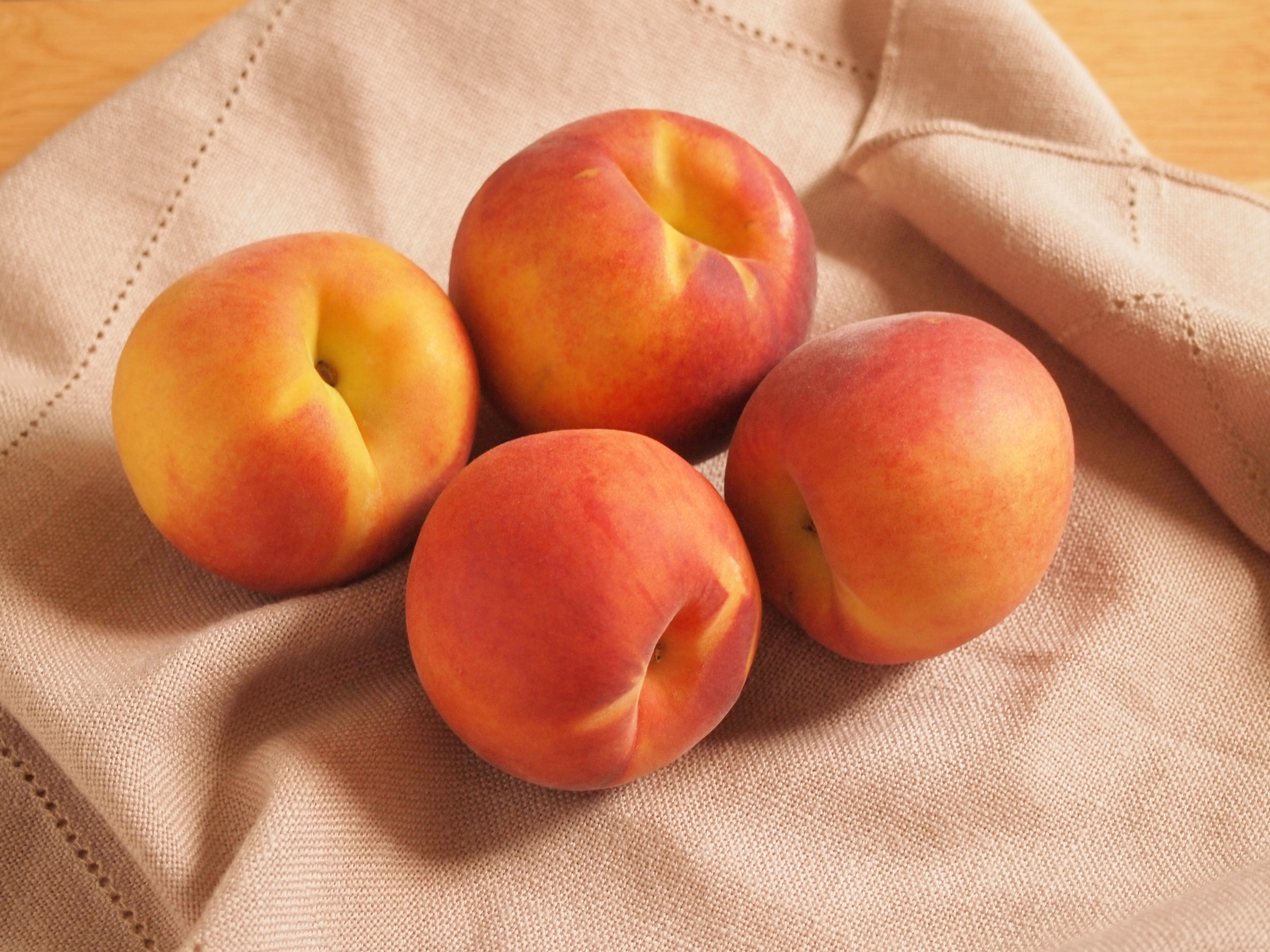 2 Easy Ways to Ripen Peaches - wikiHow