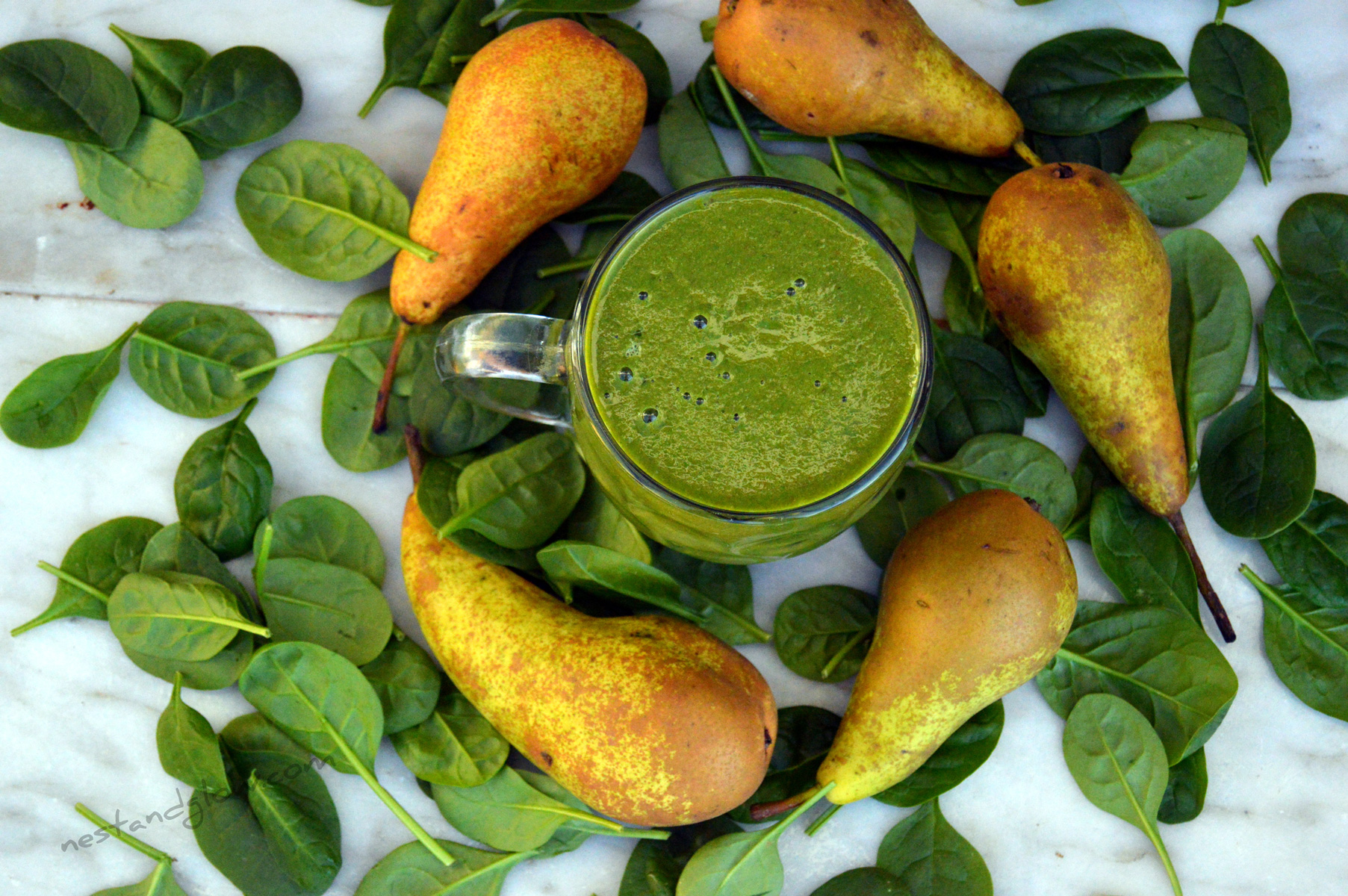 Hemp Protein Pear Spinach Smoothie - Nest and Glow