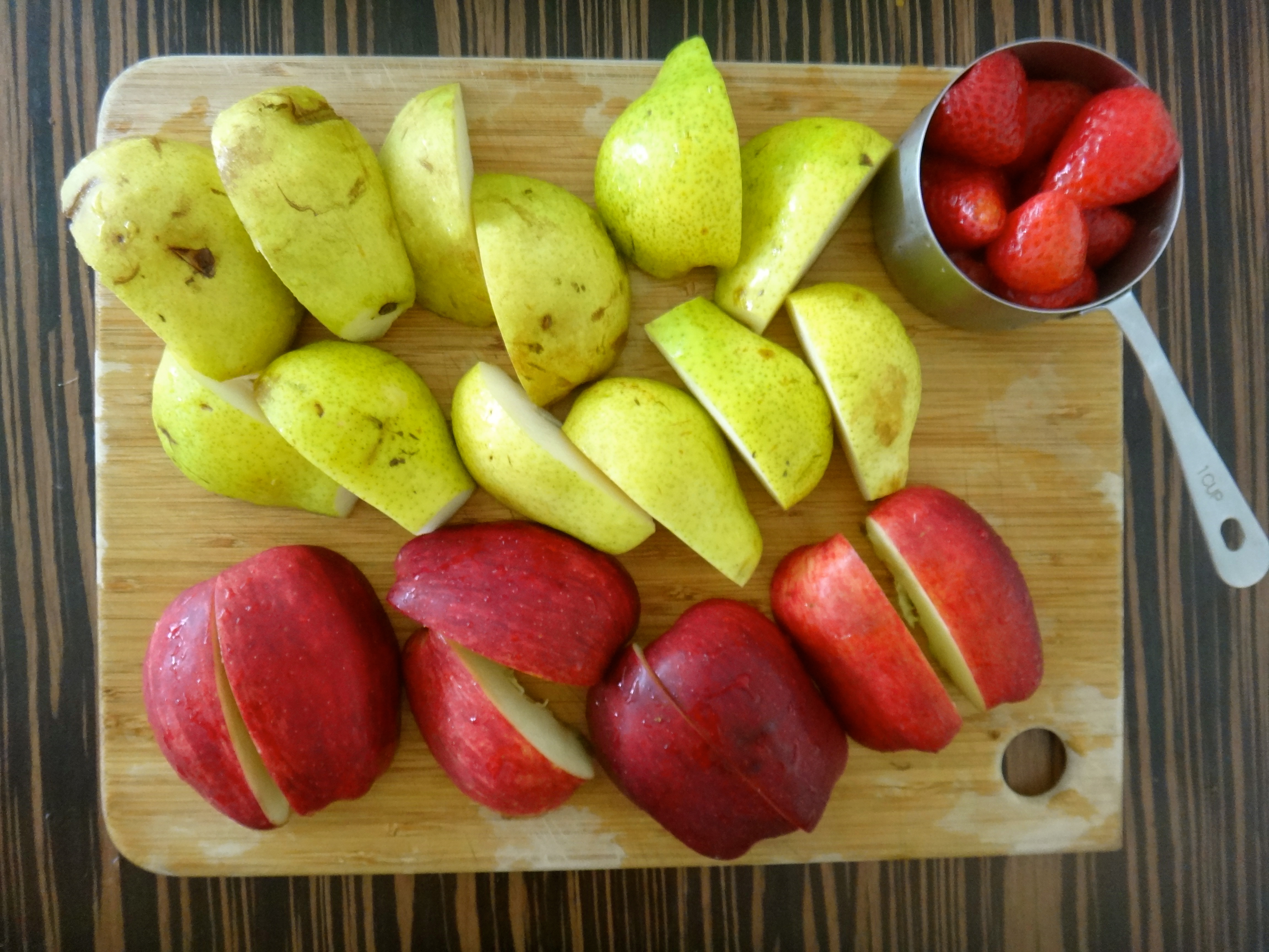 Apple, Pear & Strawberry Juice} | HealthY, HaPpy & WhOle
