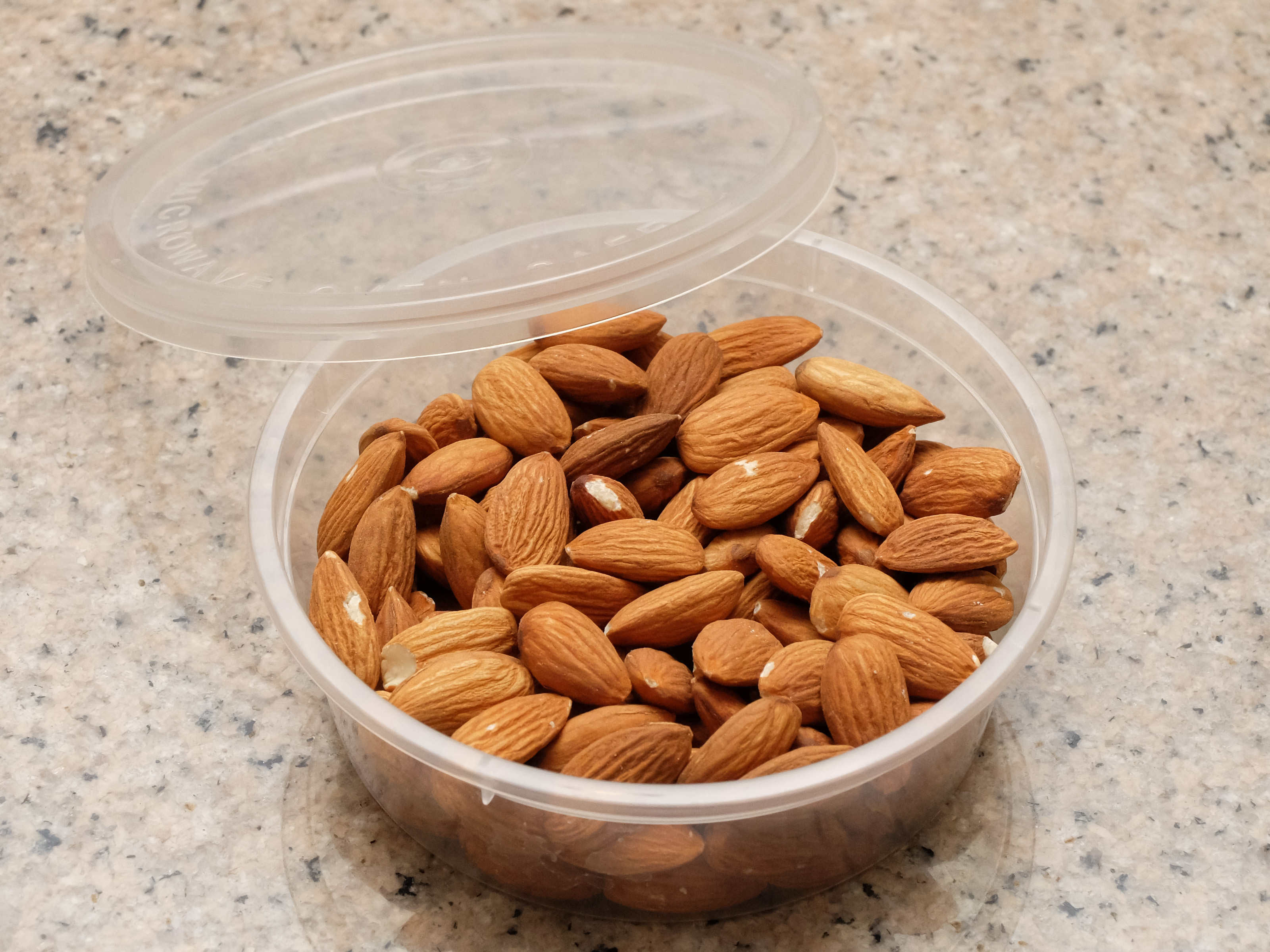 How to Roast Raw Almonds: 6 Steps (with Pictures) - wikiHow