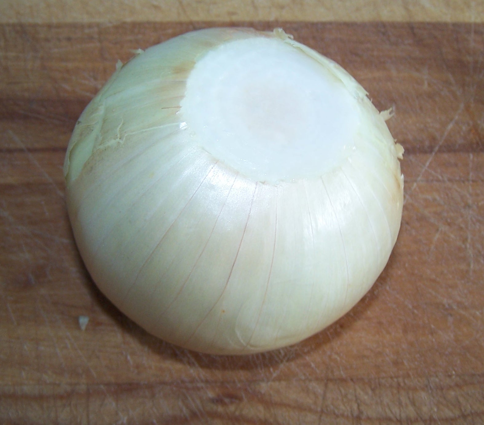Peeling onion photo