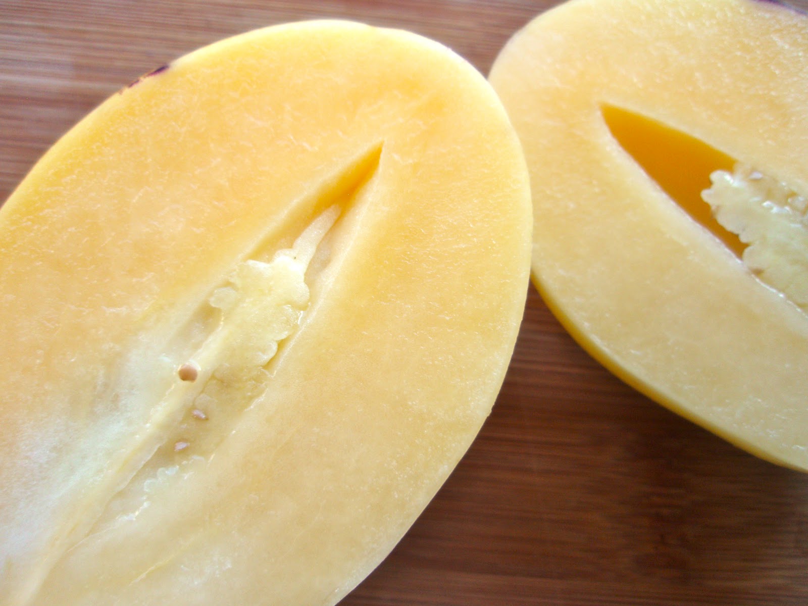 New Flora: What the heck is a Pepino Melon? - Flora Foodie