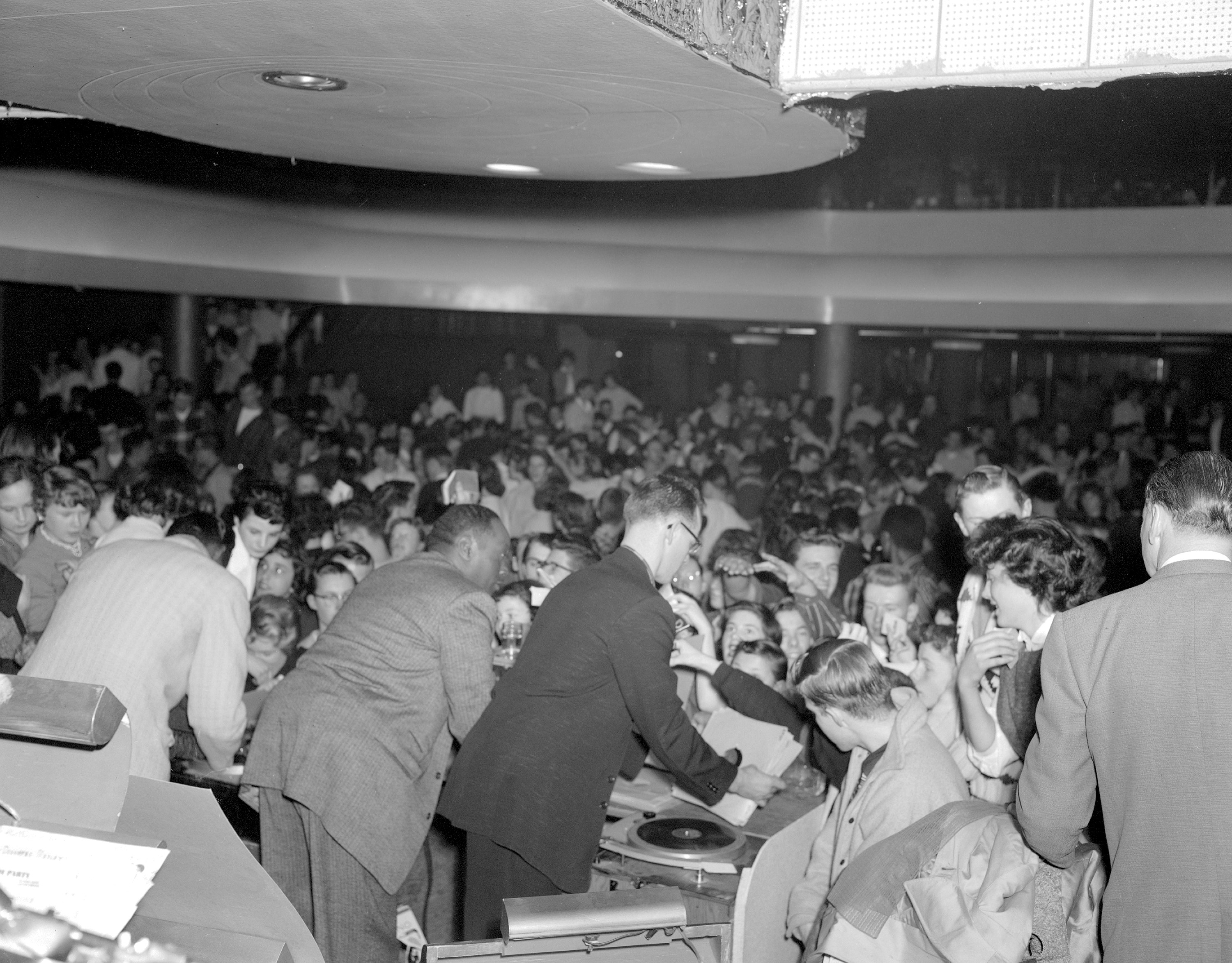 File:Chuck Berry (left front with back to camera) and another ...