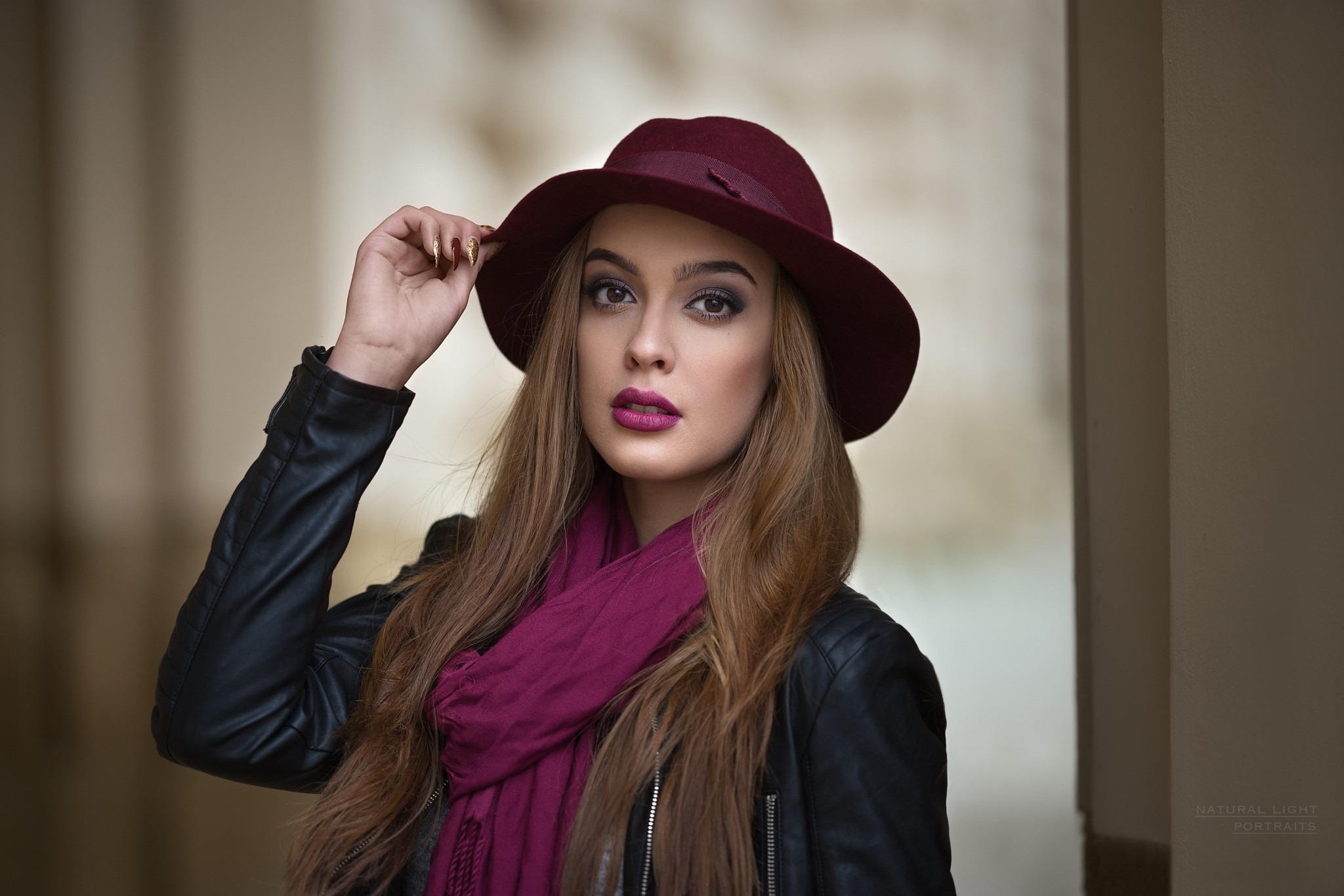 Wallpaper : women, model, long hair, red, hat, makeup, brown eyes ...