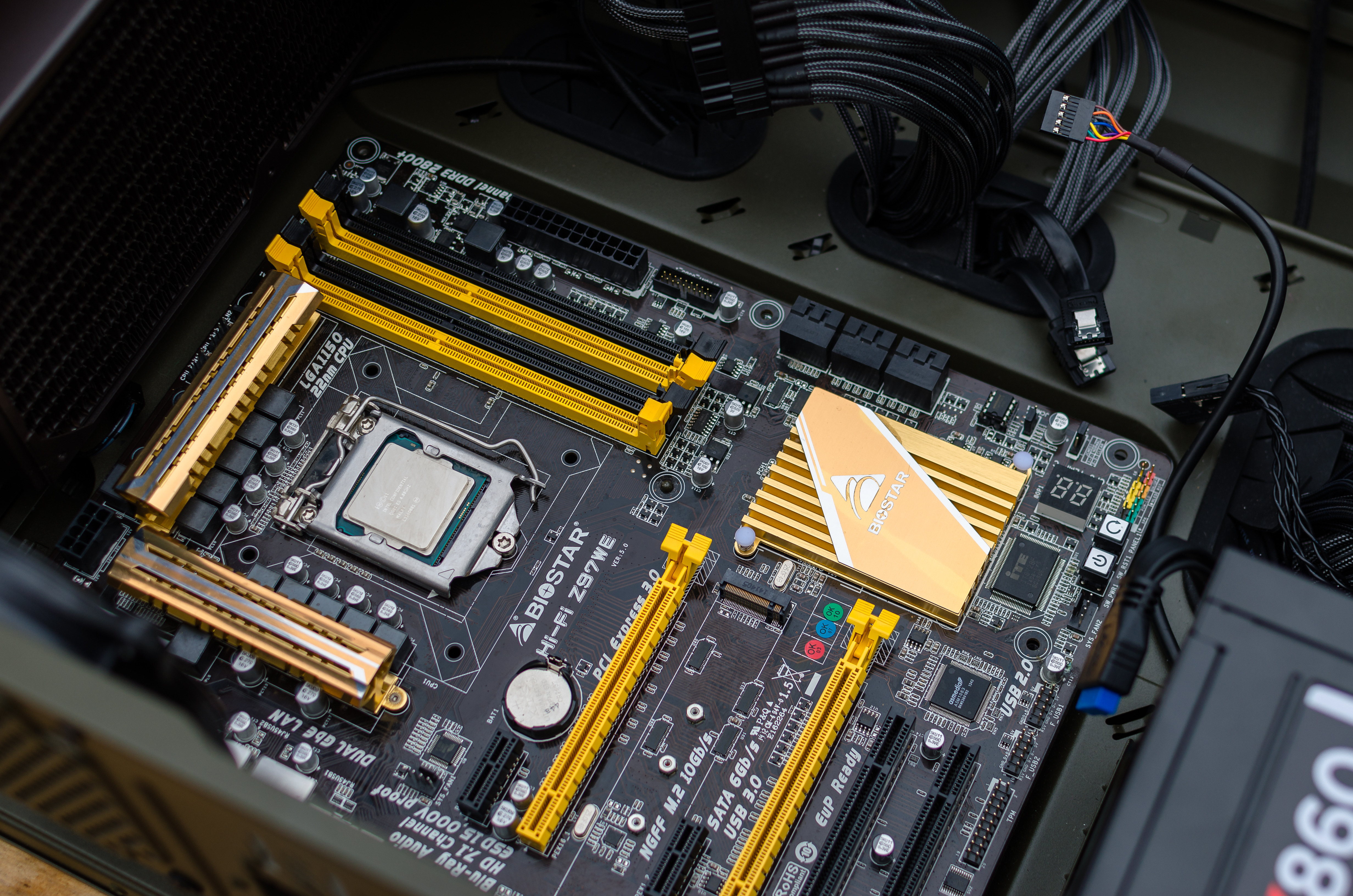 How to replace or install a motherboard in your computer | PCWorld