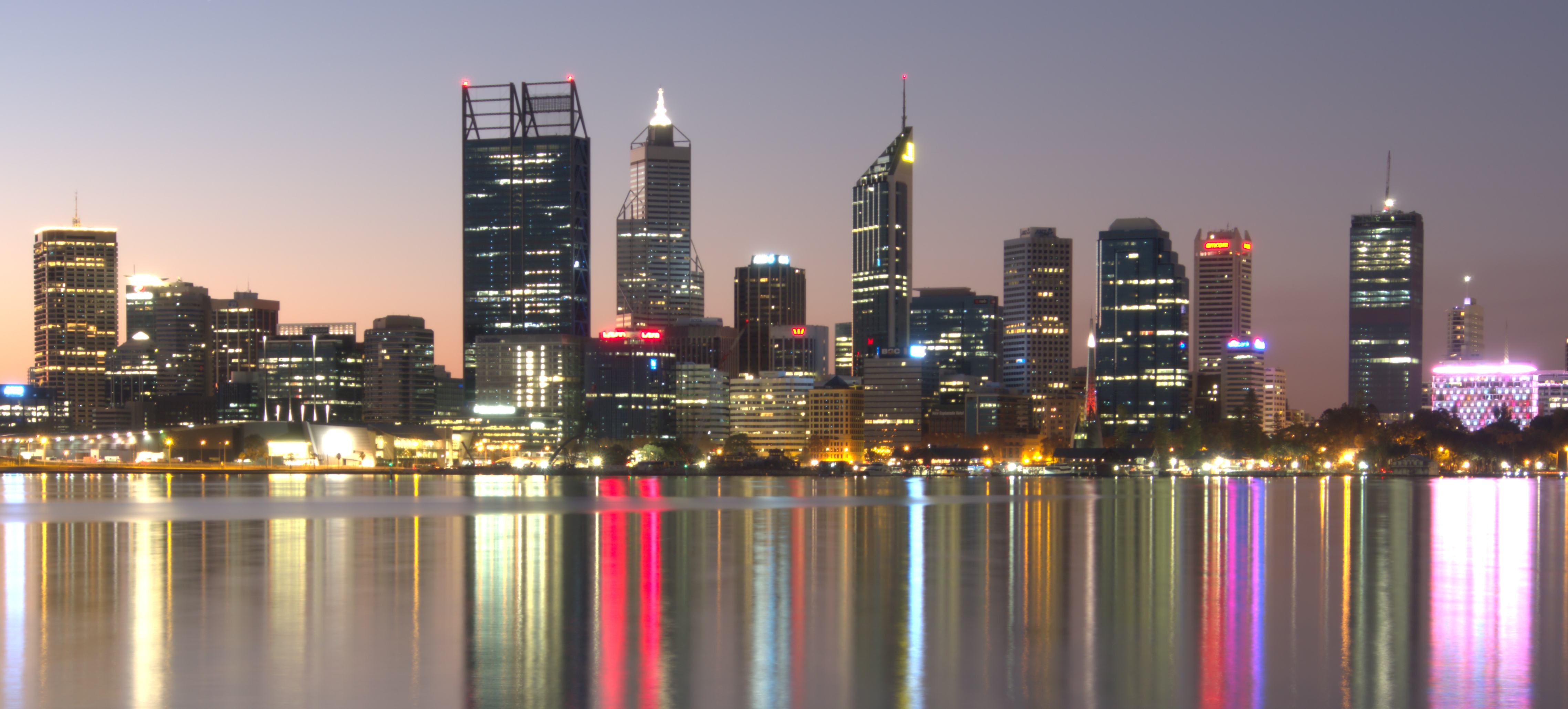 File:Perth skyline 2.jpg - Wikimedia Commons