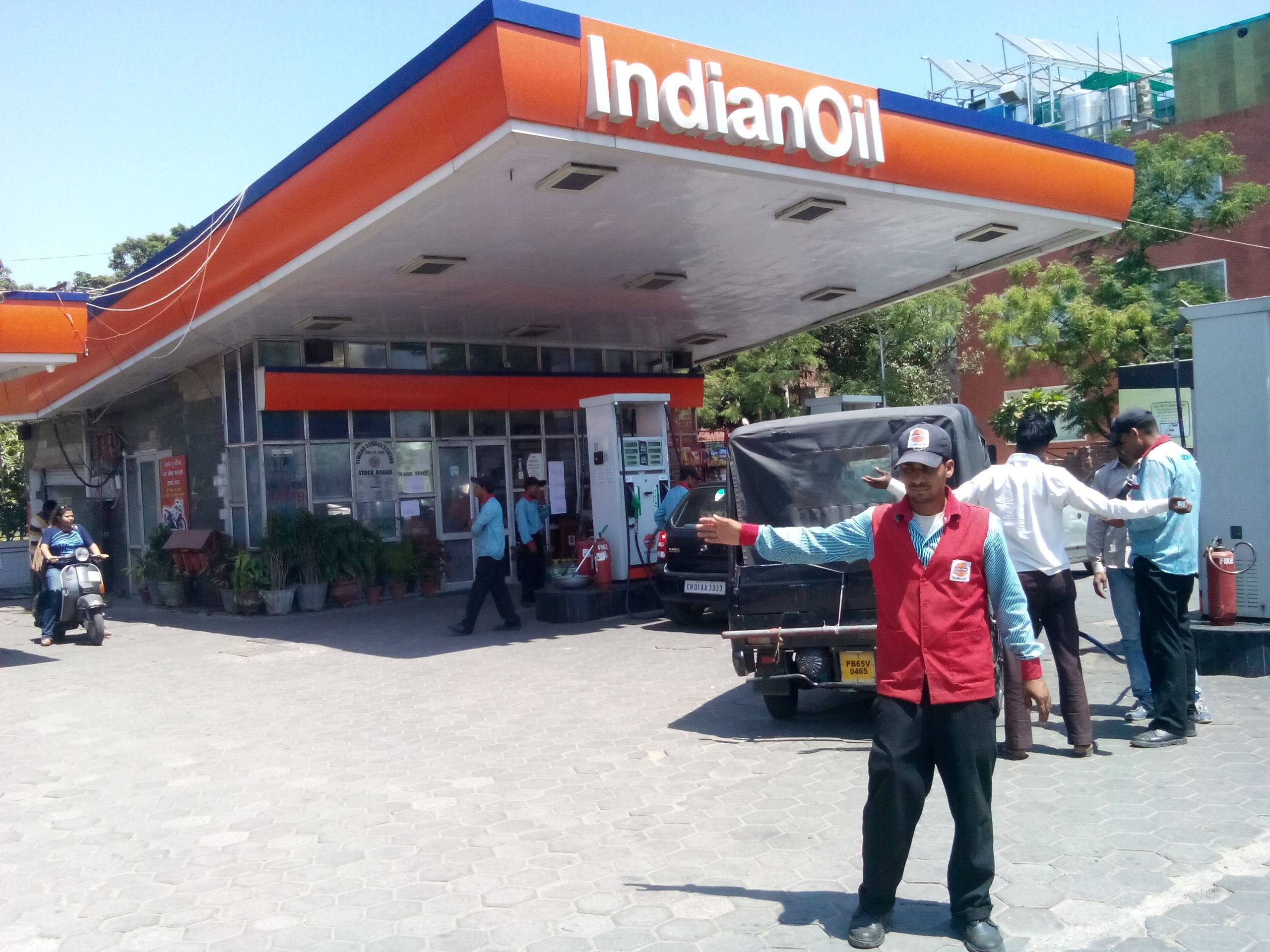 Tiwana Service Station Petrol Pump, Sector 43b - Petrol Pumps in ...