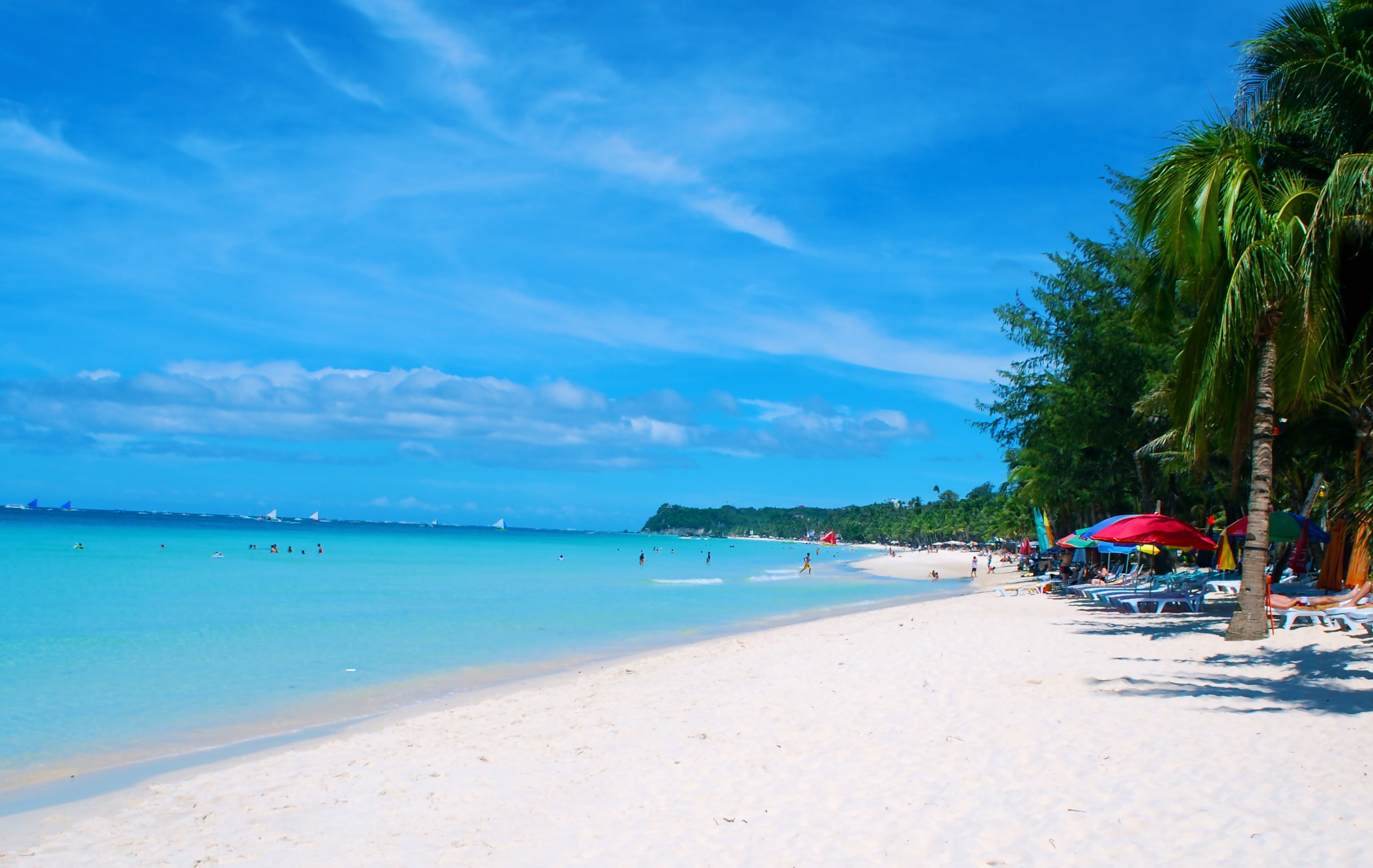 Boracay Beach is the most famous beach in the Philippines, and this ...