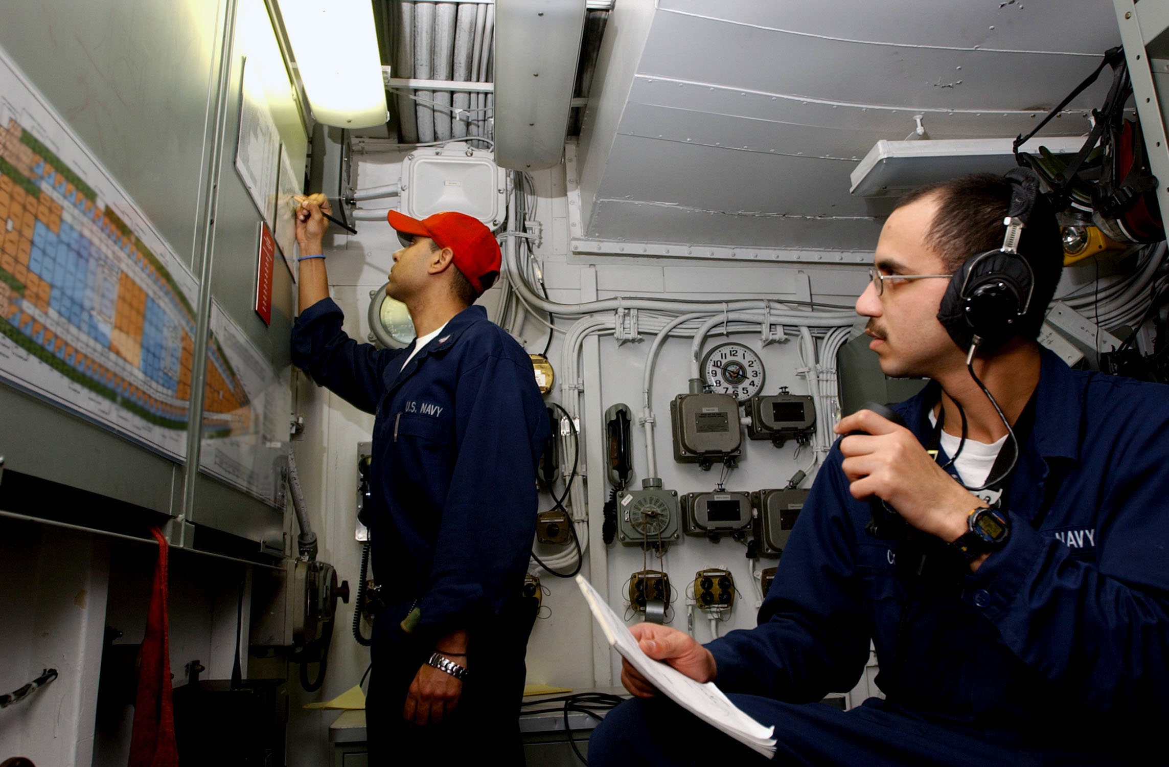 File:US Navy 030407-N-4953E-099 Fireman William Castro performs ...