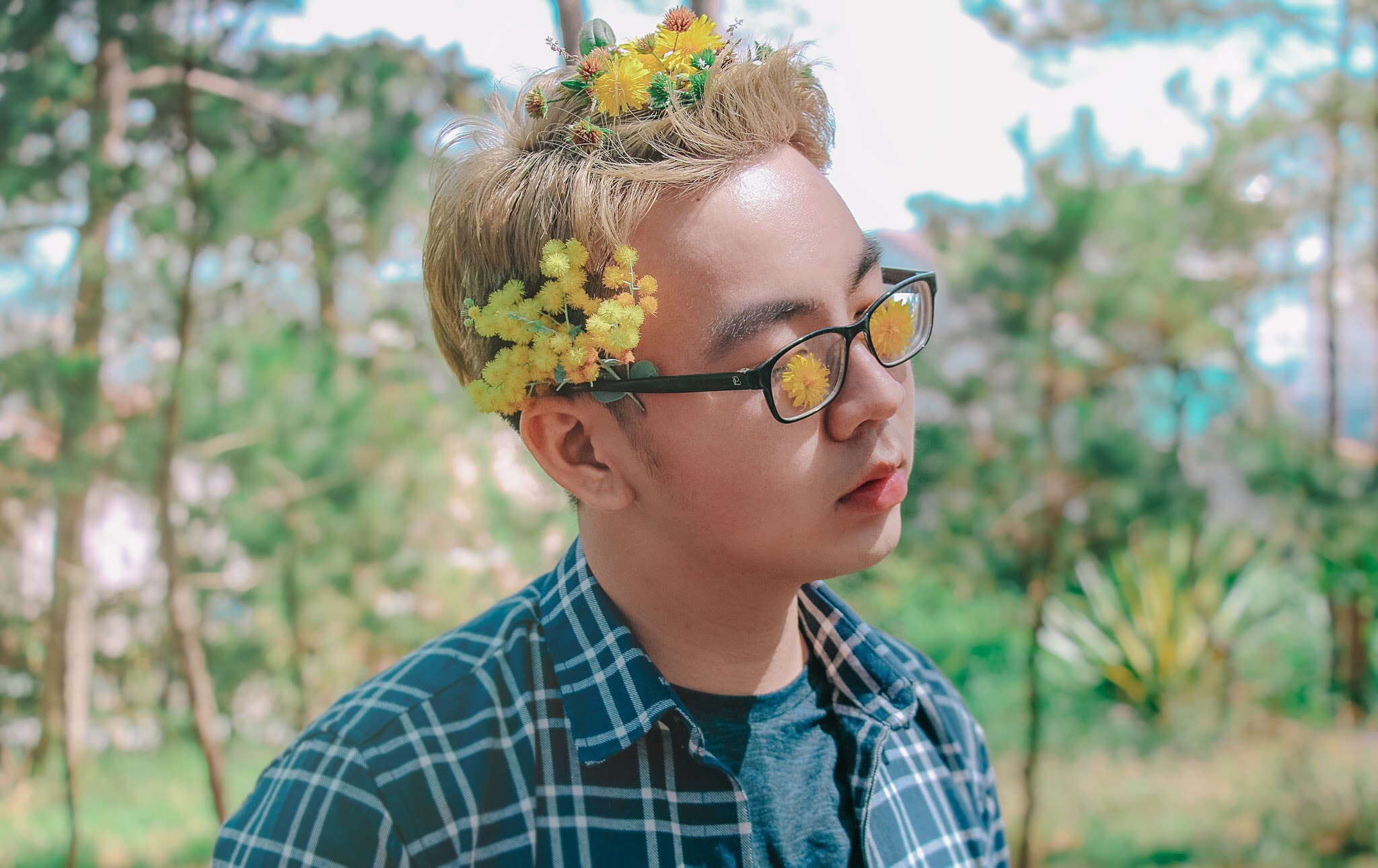 Photo of a man with flowers on his hair