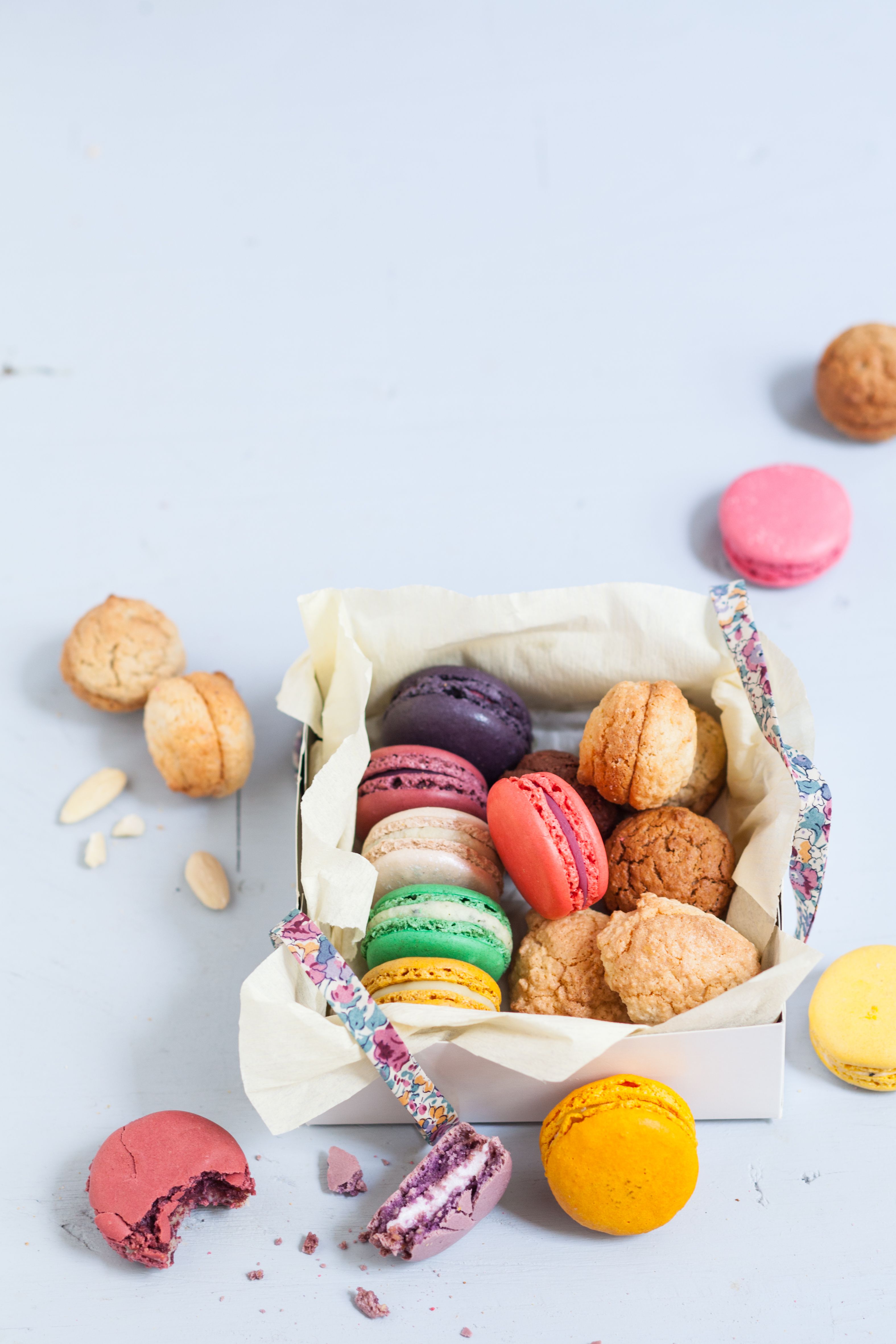 Food photography and styling : Macarons by Le Parisien magazine ...