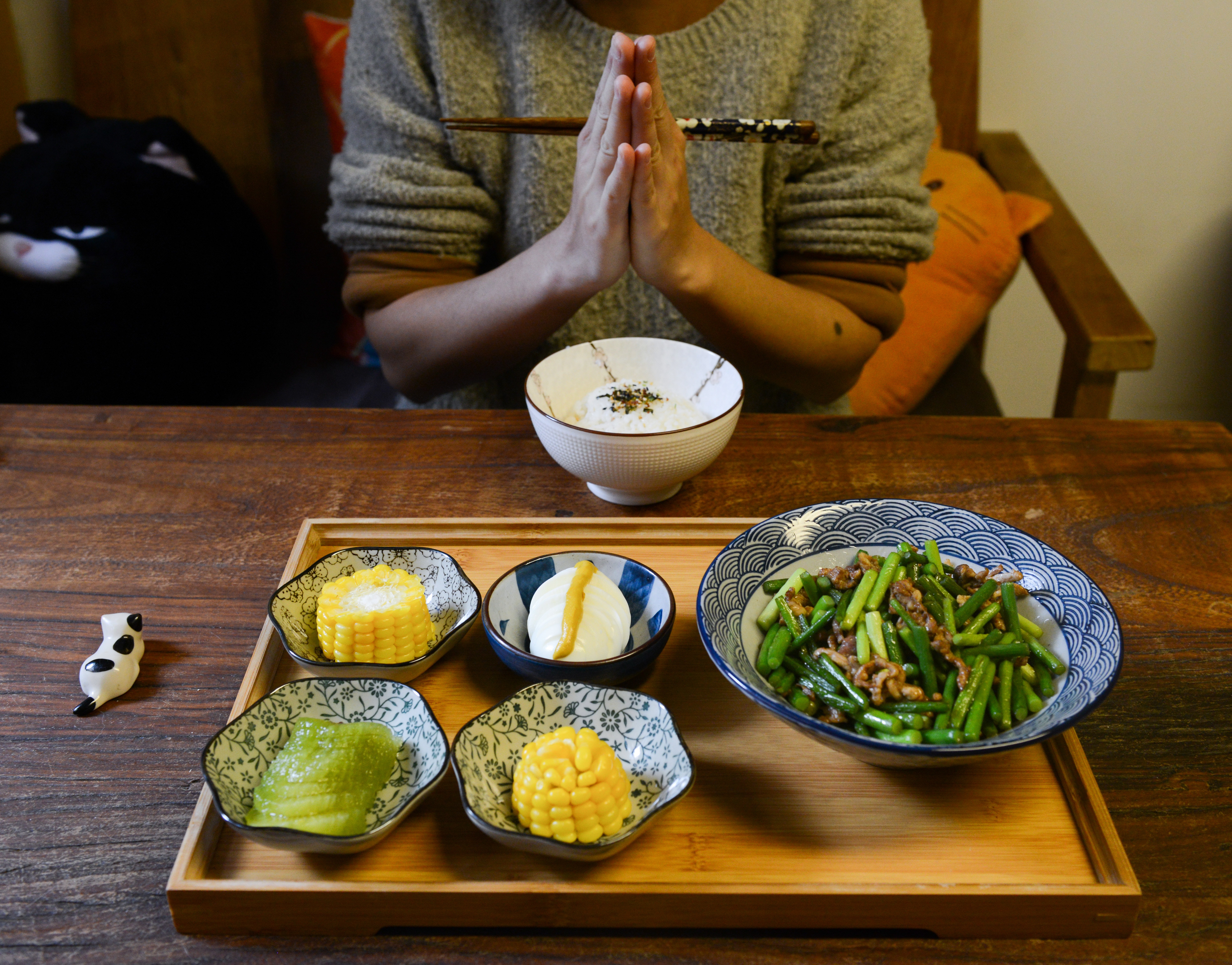 Разная культура питания. Японский стол с едой. Обед в Китае. Японский ужин. Ужин японца.