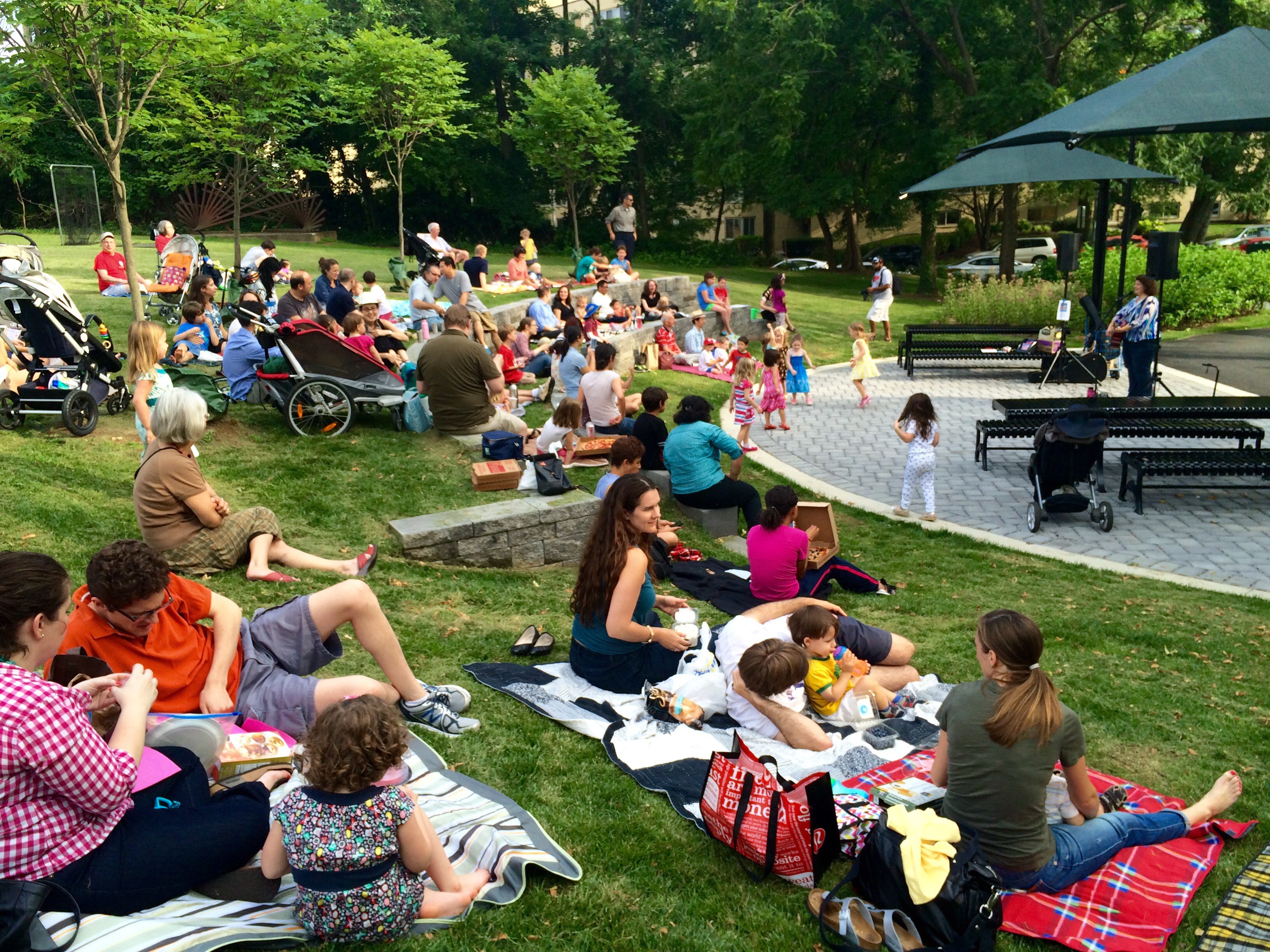 8/26 Forest Hills 'Picnic in the Park' concert features Marsha and ...