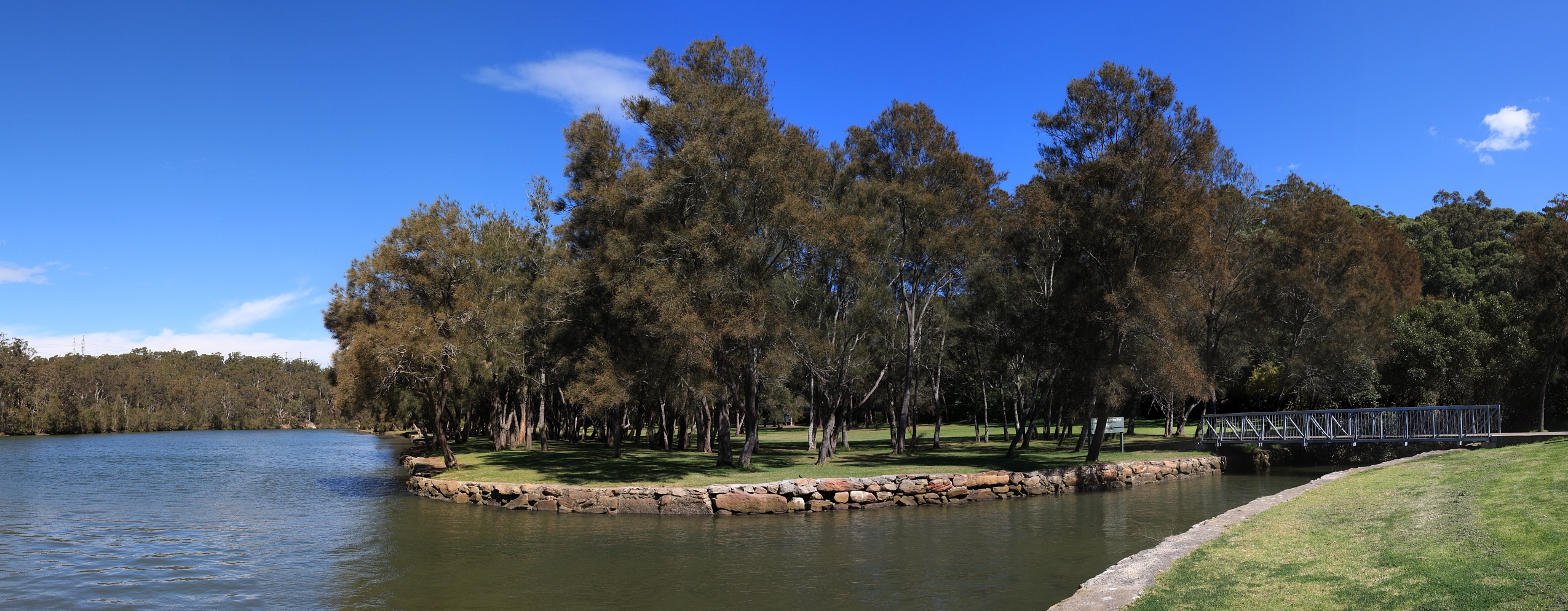 File:Georges river picnic point.jpg - Wikimedia Commons