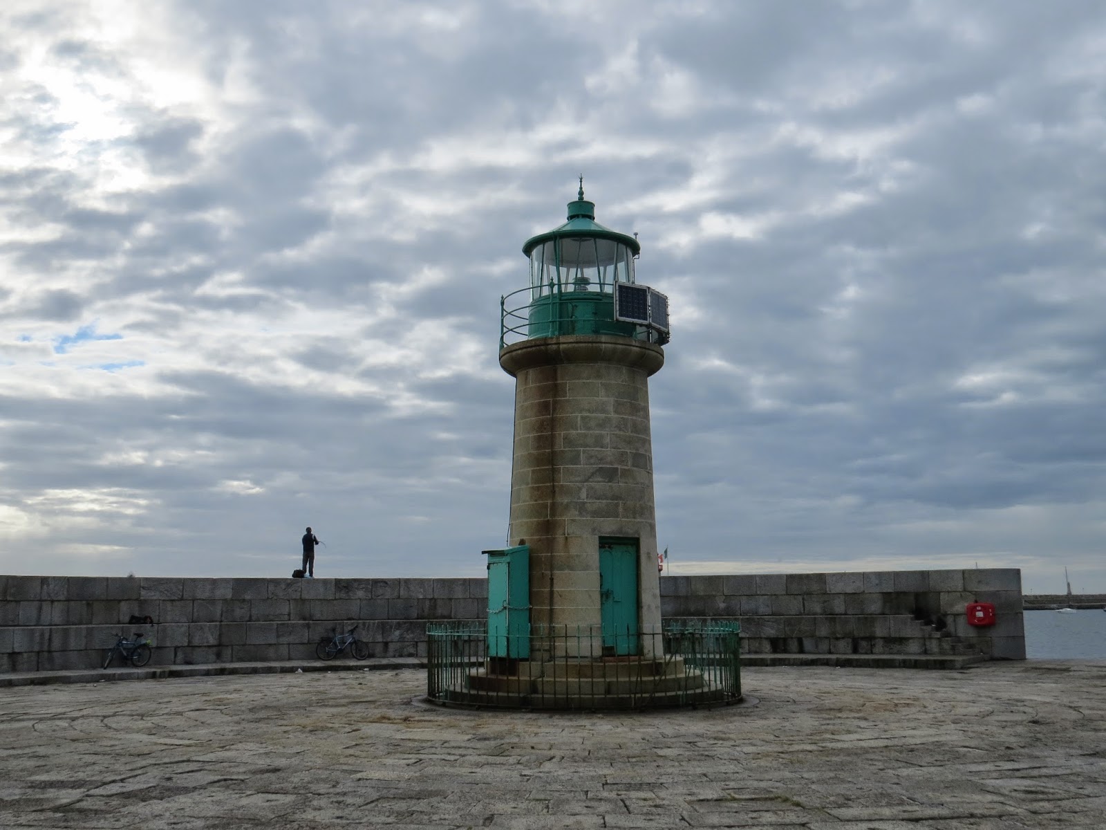 Pete's Irish Lighthouses: Dun Laoghaire West Pier Revisited