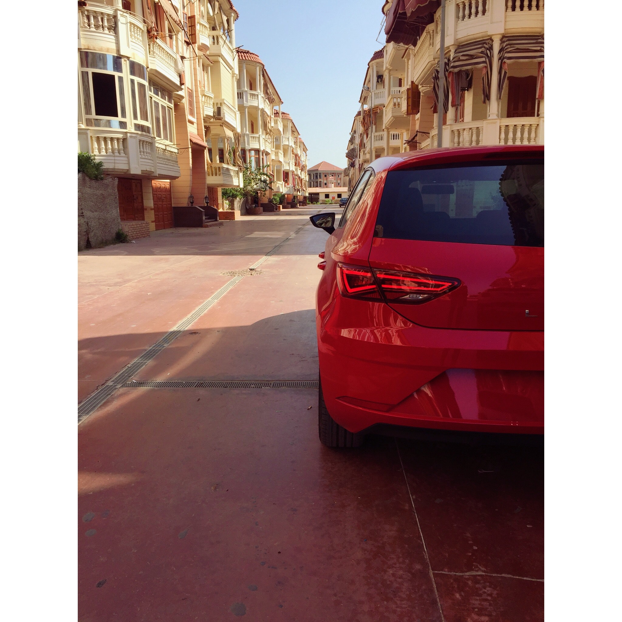 Pink 5-door hatchback photo