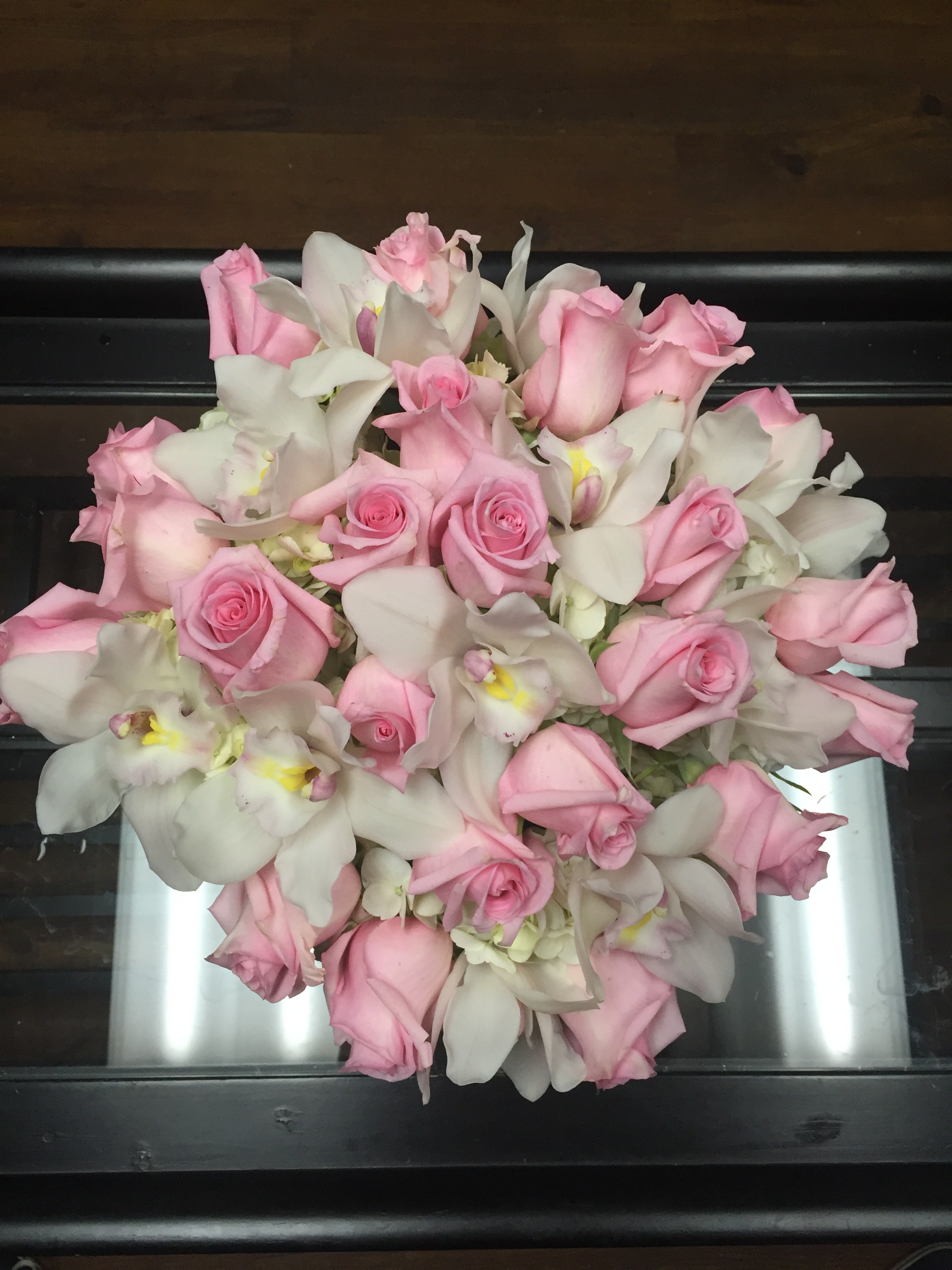 2 doz soft pink roses and white orchids in Westlake Village, CA ...