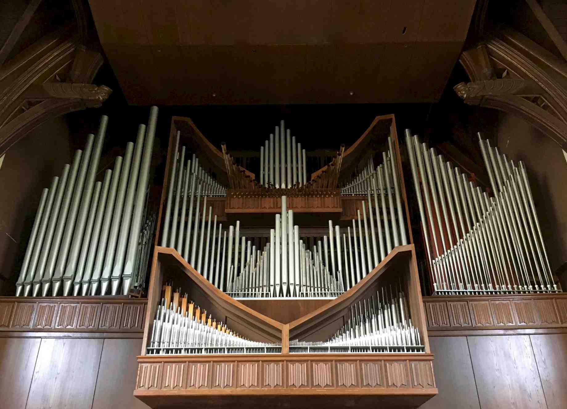 Laura Ellis releases recording on University Auditorium Pipe Organ ...
